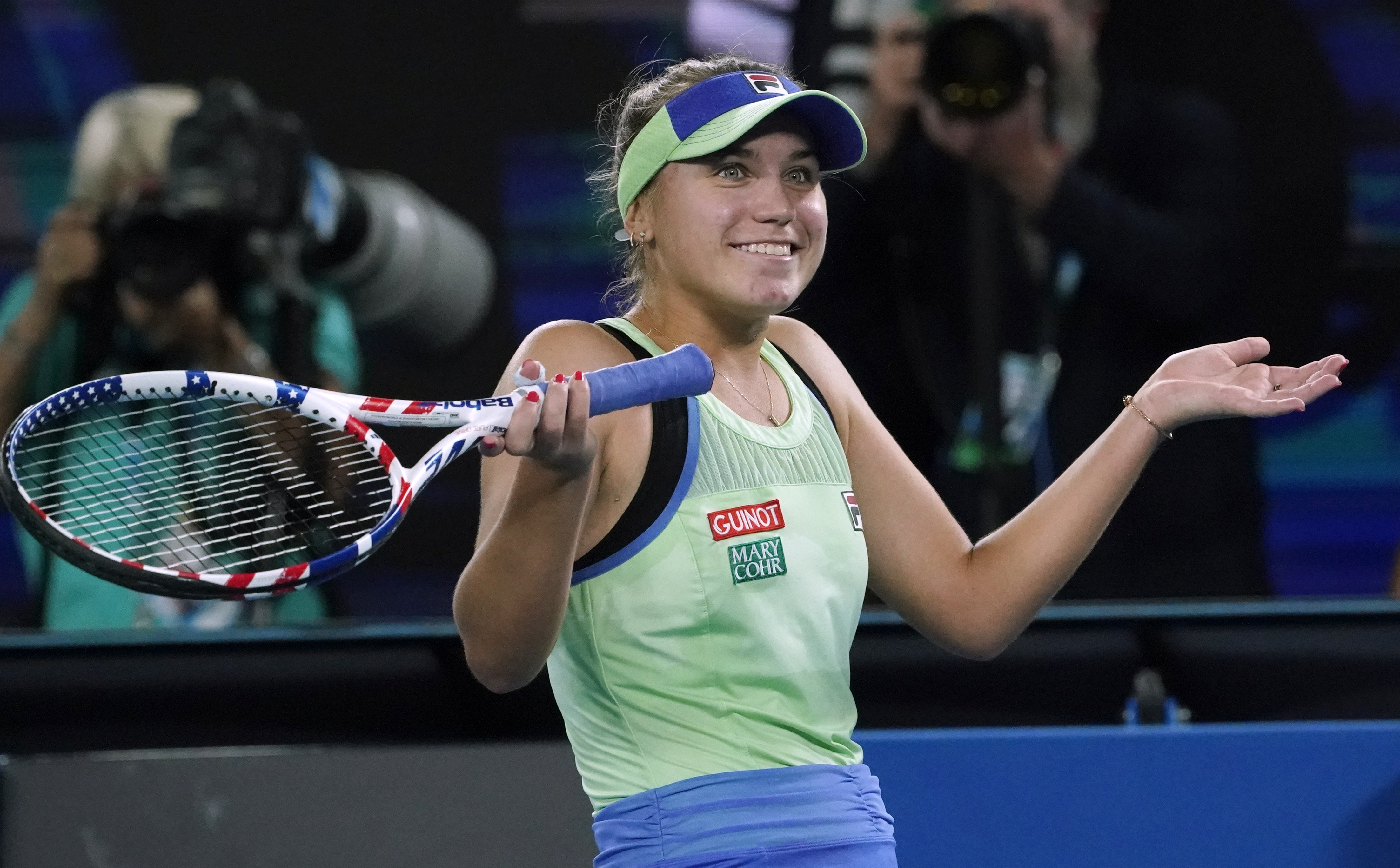 Kenin of US tops Muguruza at Australian Open for 1st major