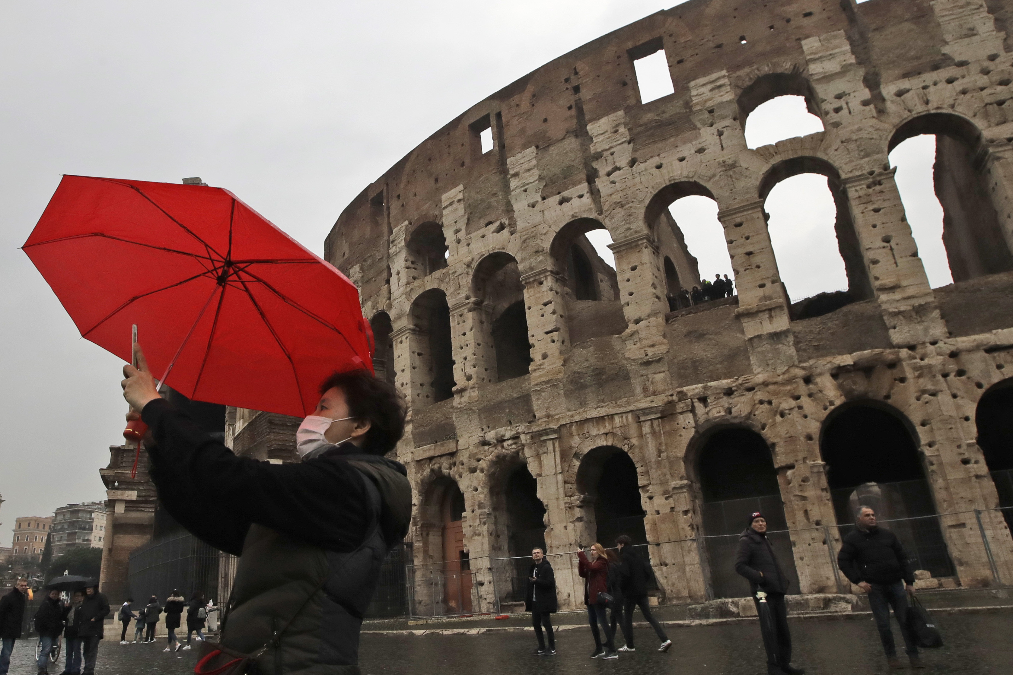 Quarantines await Europeans flown home amid virus outbreak