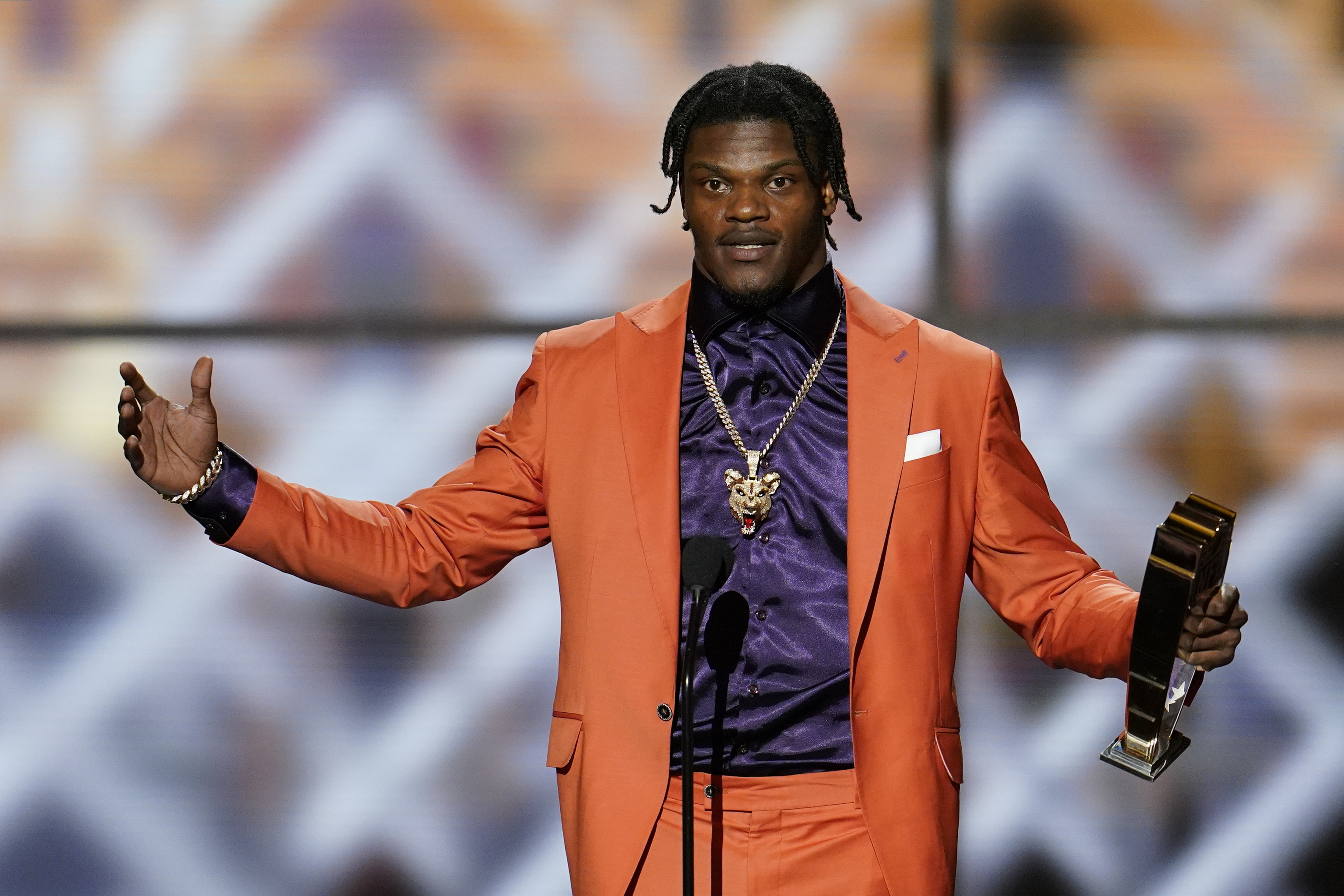 Jackson wins MVP as Ravens take 3 awards; Harbaugh top coach