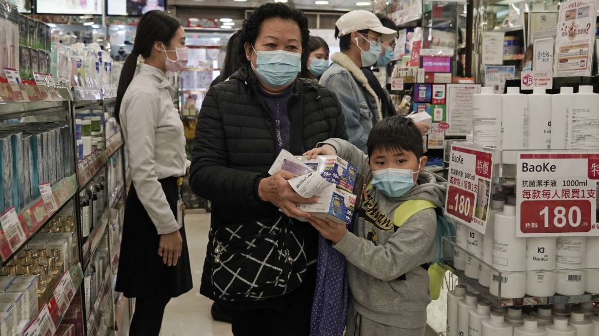 Philippines reports world's 1st virus death outside China