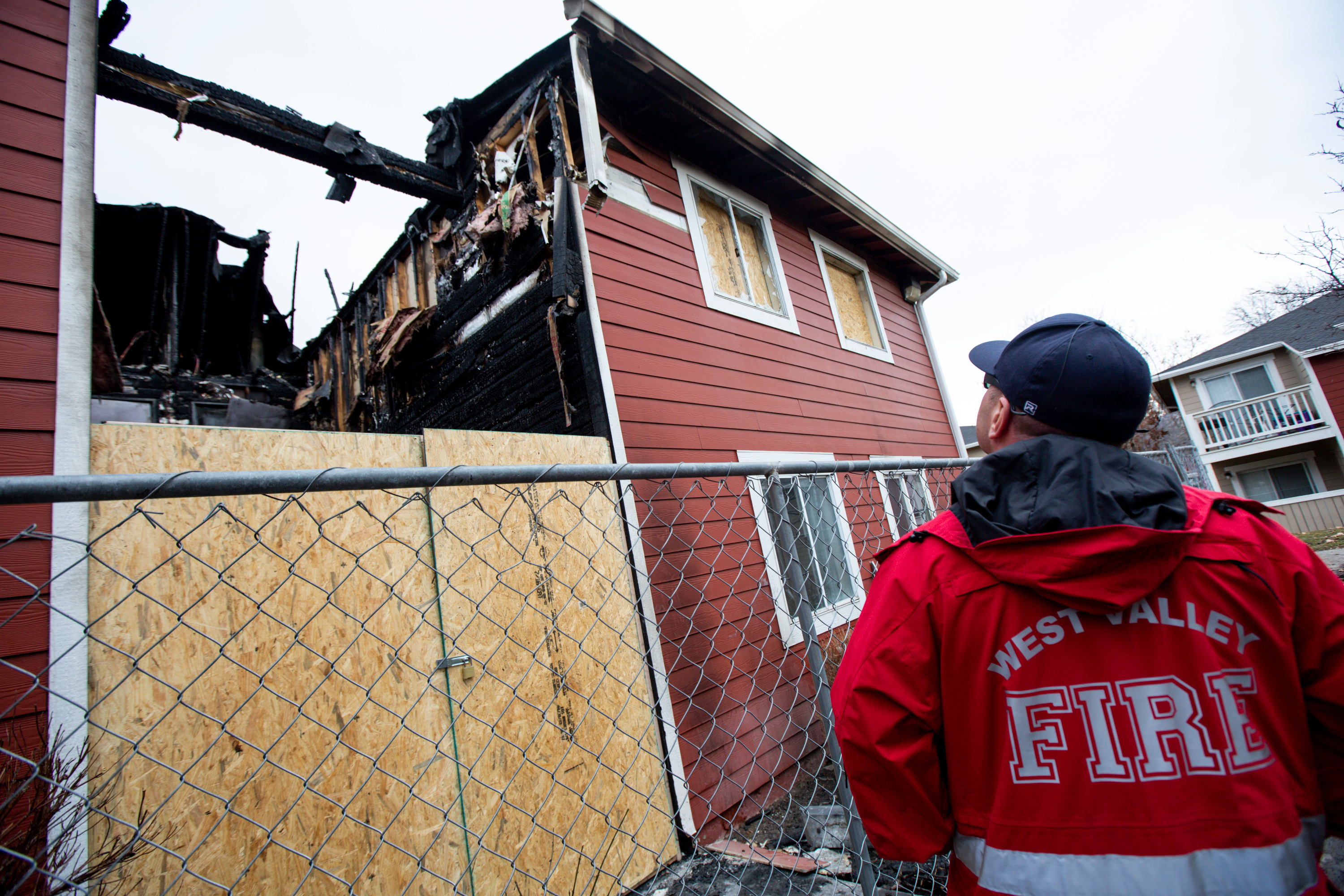 Man set apartments ablaze after girlfriend broke up with him, police say