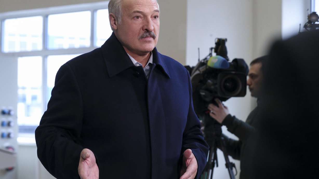 Belarus leader boasts about US ties to bargain with Moscow