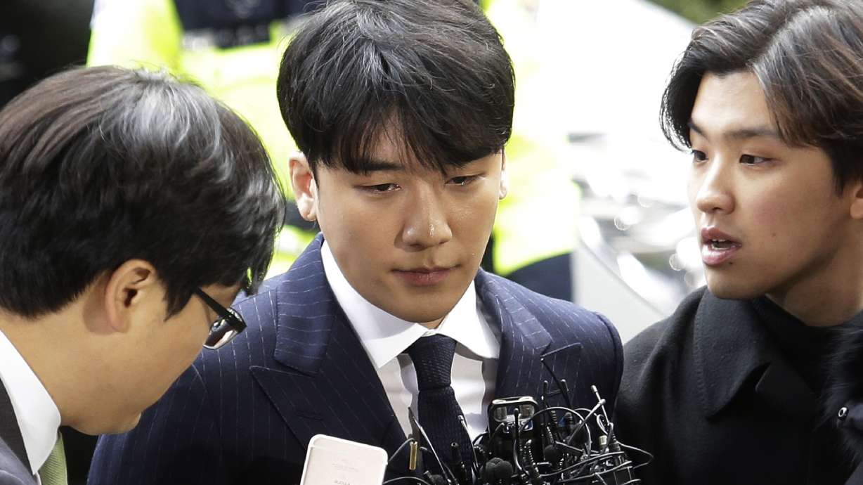 Indicted K-pop star Seungri may face military court