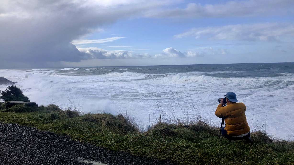Photos of 'king tides' globally show risks of climate change
