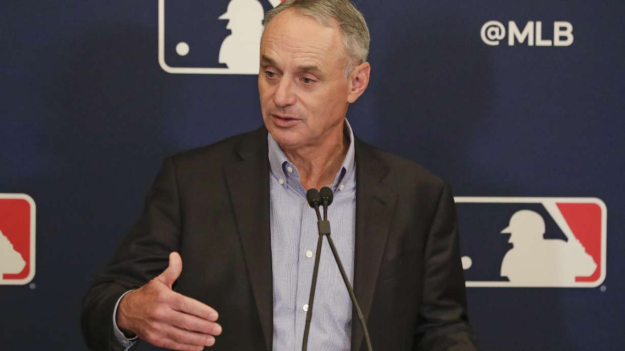 MLB mulls live video limits, may rule on Red Sox next week