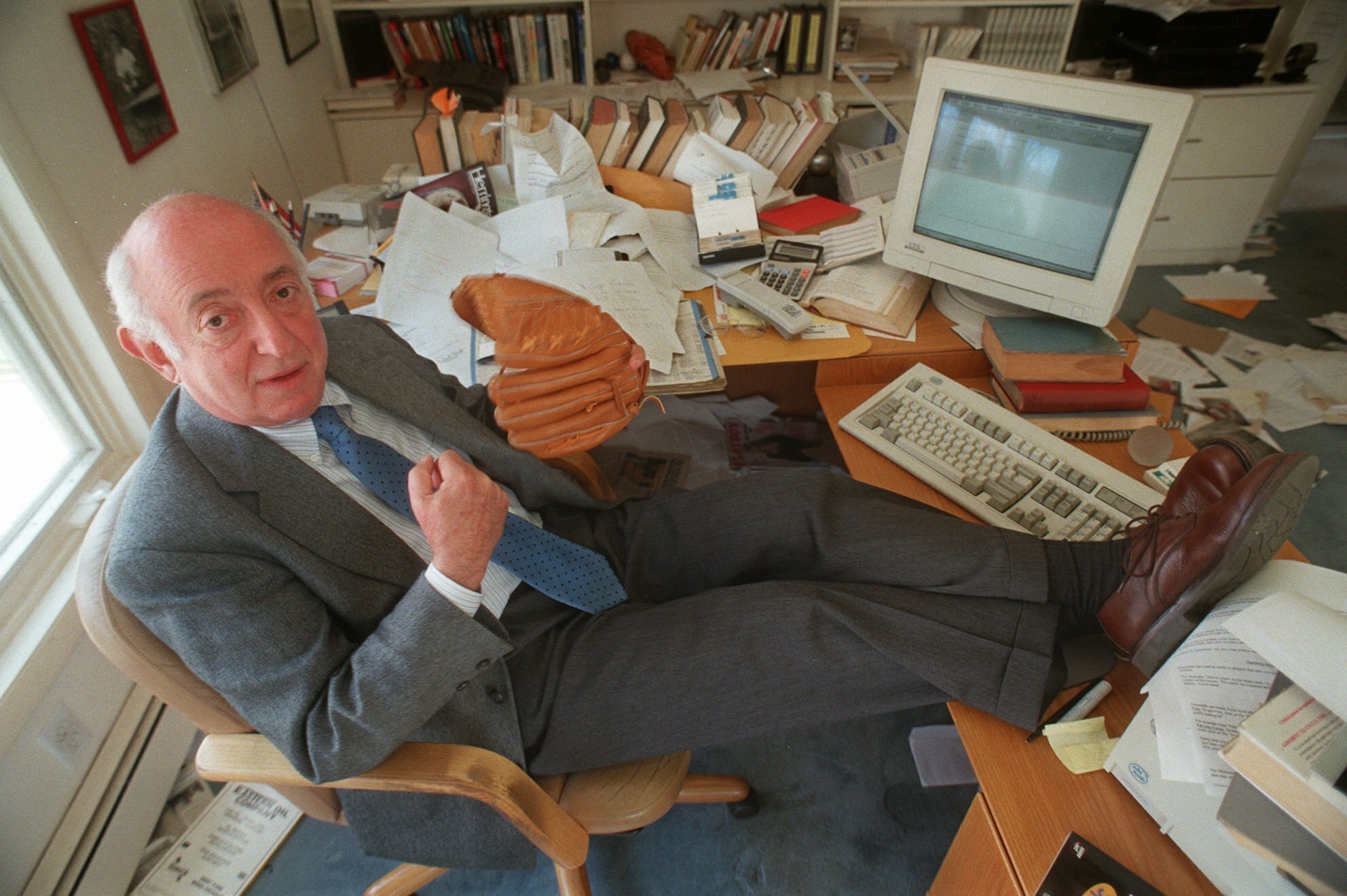 Roger Kahn, elegant 'Boys of Summer' author, dies at 92