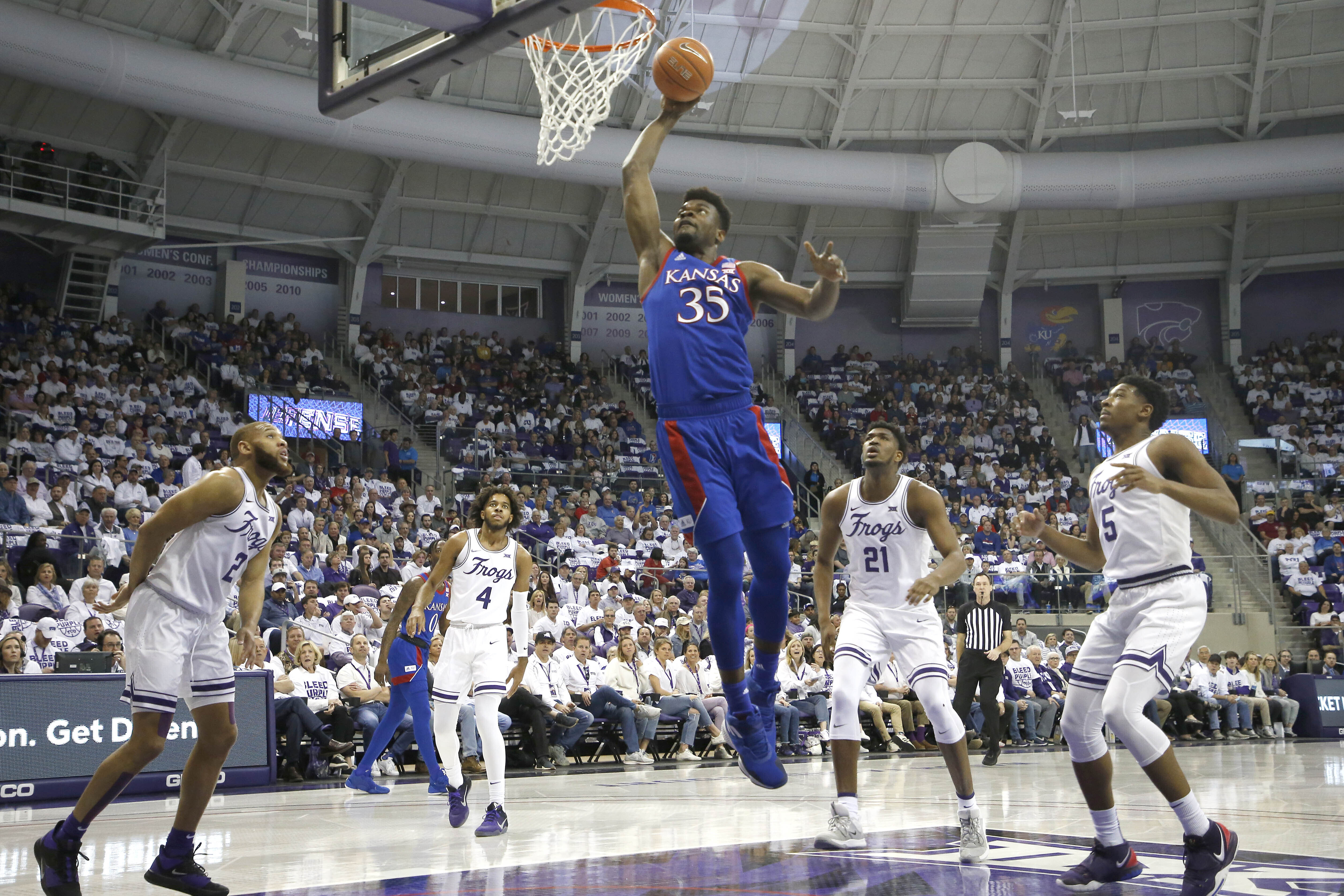 No. 3 Kansas gets 20th win 60-46 over TCU, No. 700 for Self