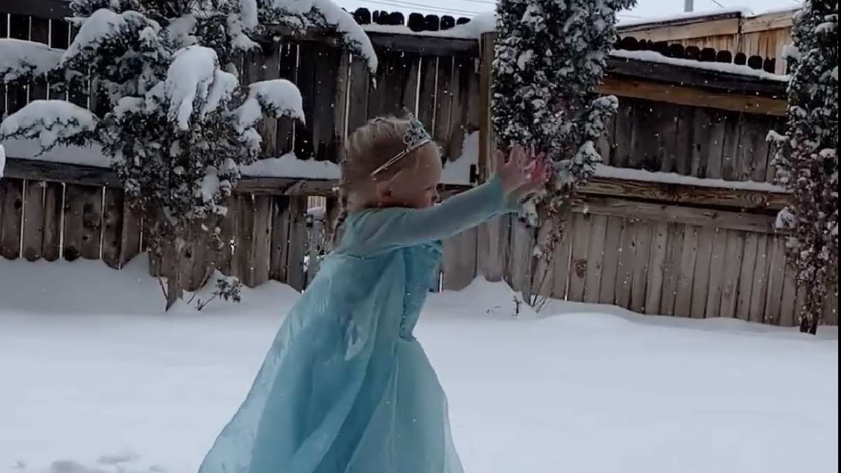 Have You Seen This? This little girl should never let go of ‘Let It Go’