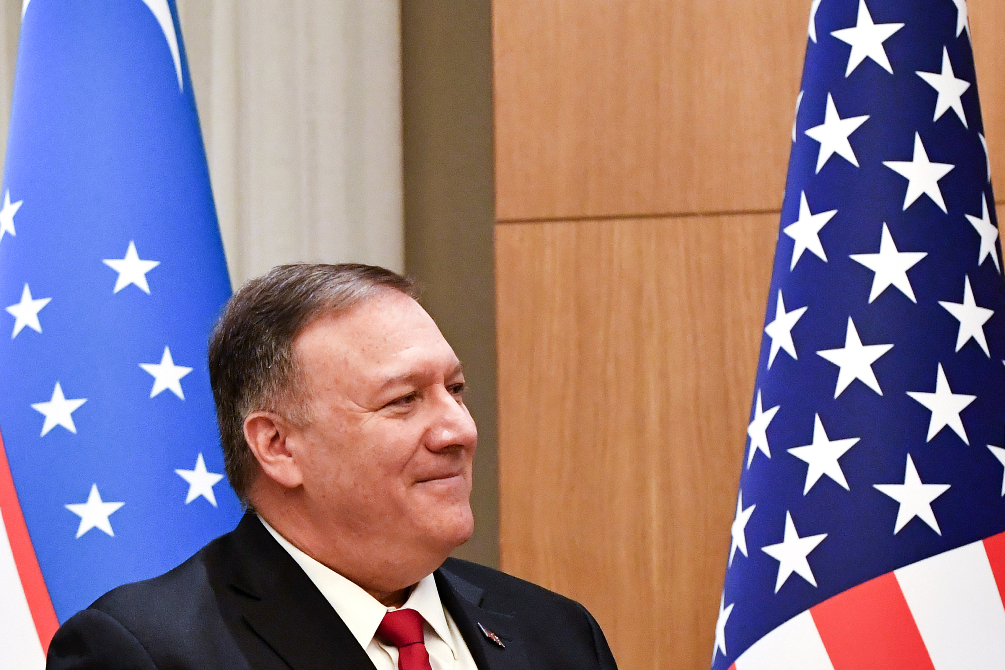 Pompeo warns nation's governors to be wary of China