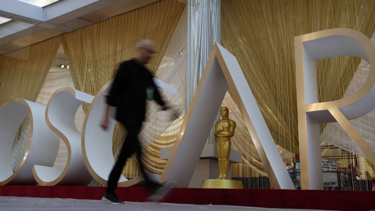 Hanks, Fonda and more stars amuse at Oscars rehearsals