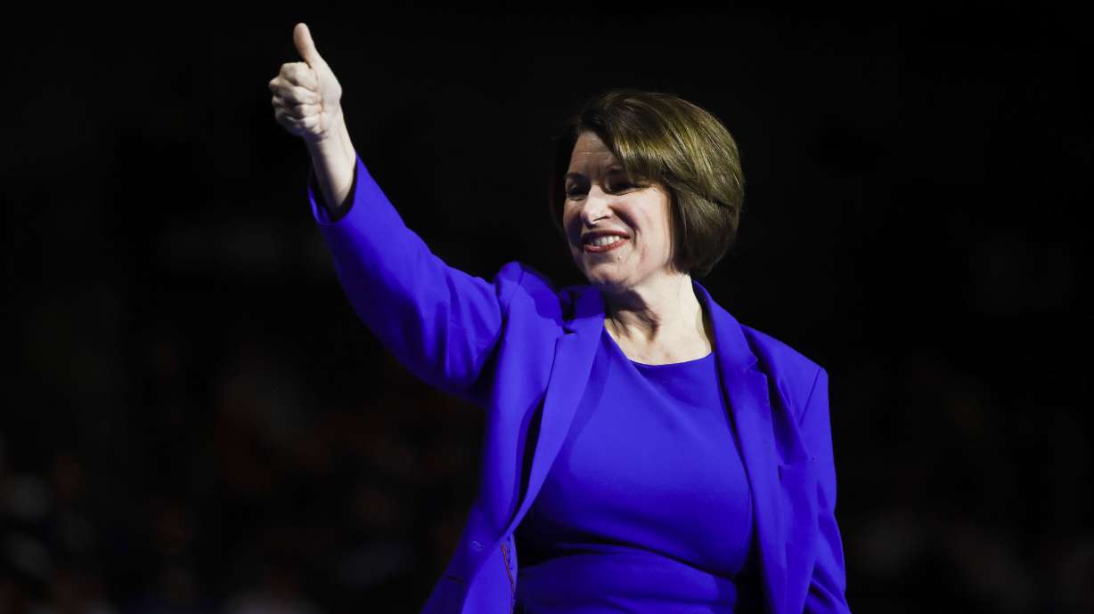 Klobuchar pushes to defy expectations in New Hampshire