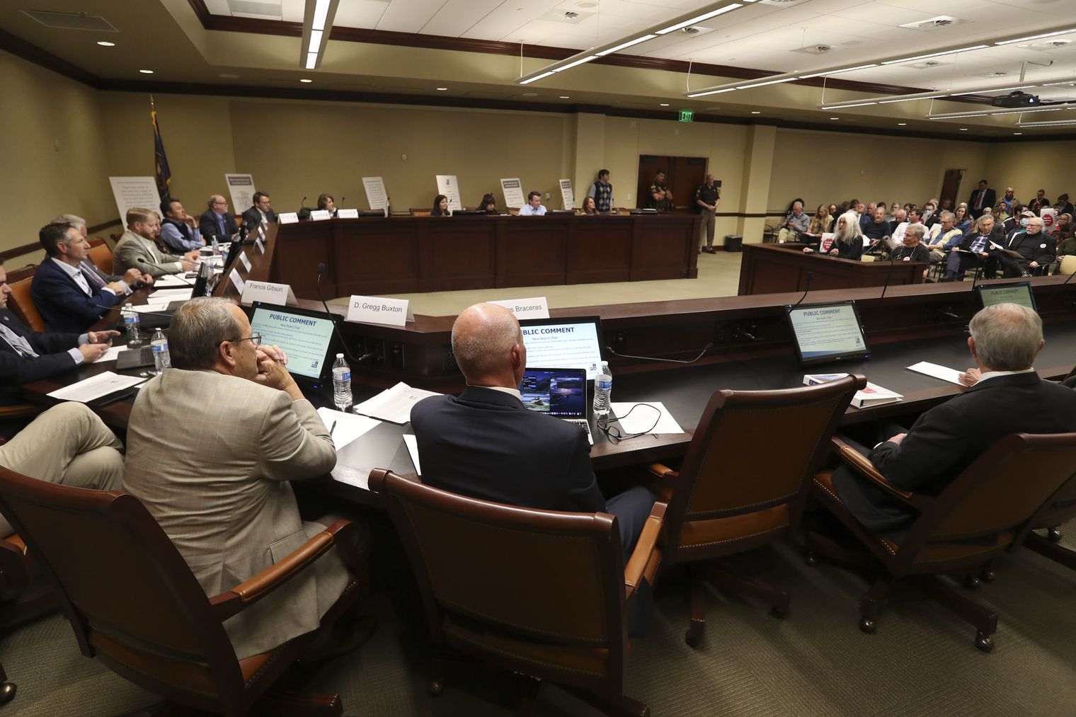 Lawmaker seeks seat for Salt Lake mayor, school district on inland port board