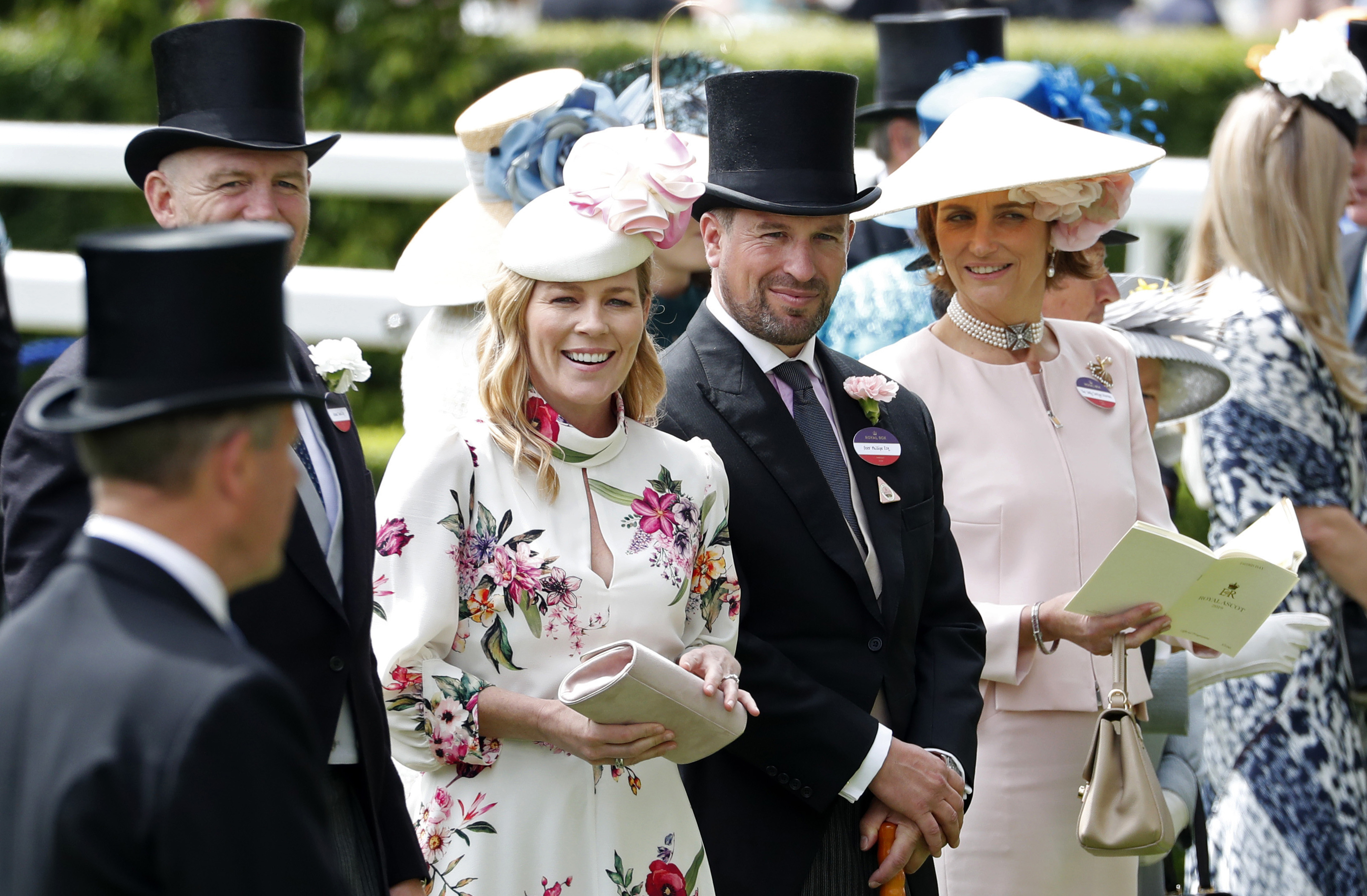 Queen's grandson Peter Phillips and wife Autumn to divorce