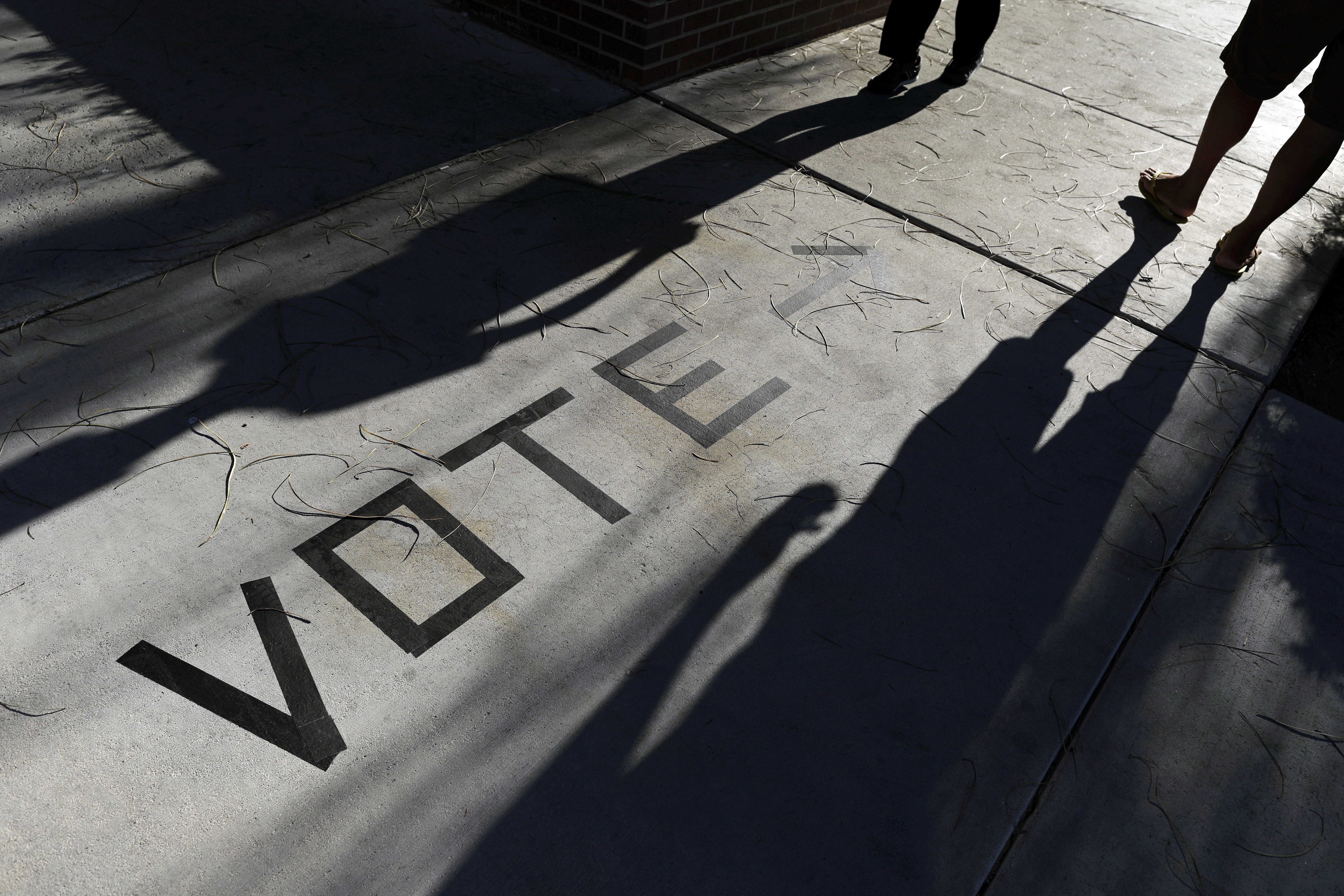 Nevada Democrats to rely on paper-based early caucus voting