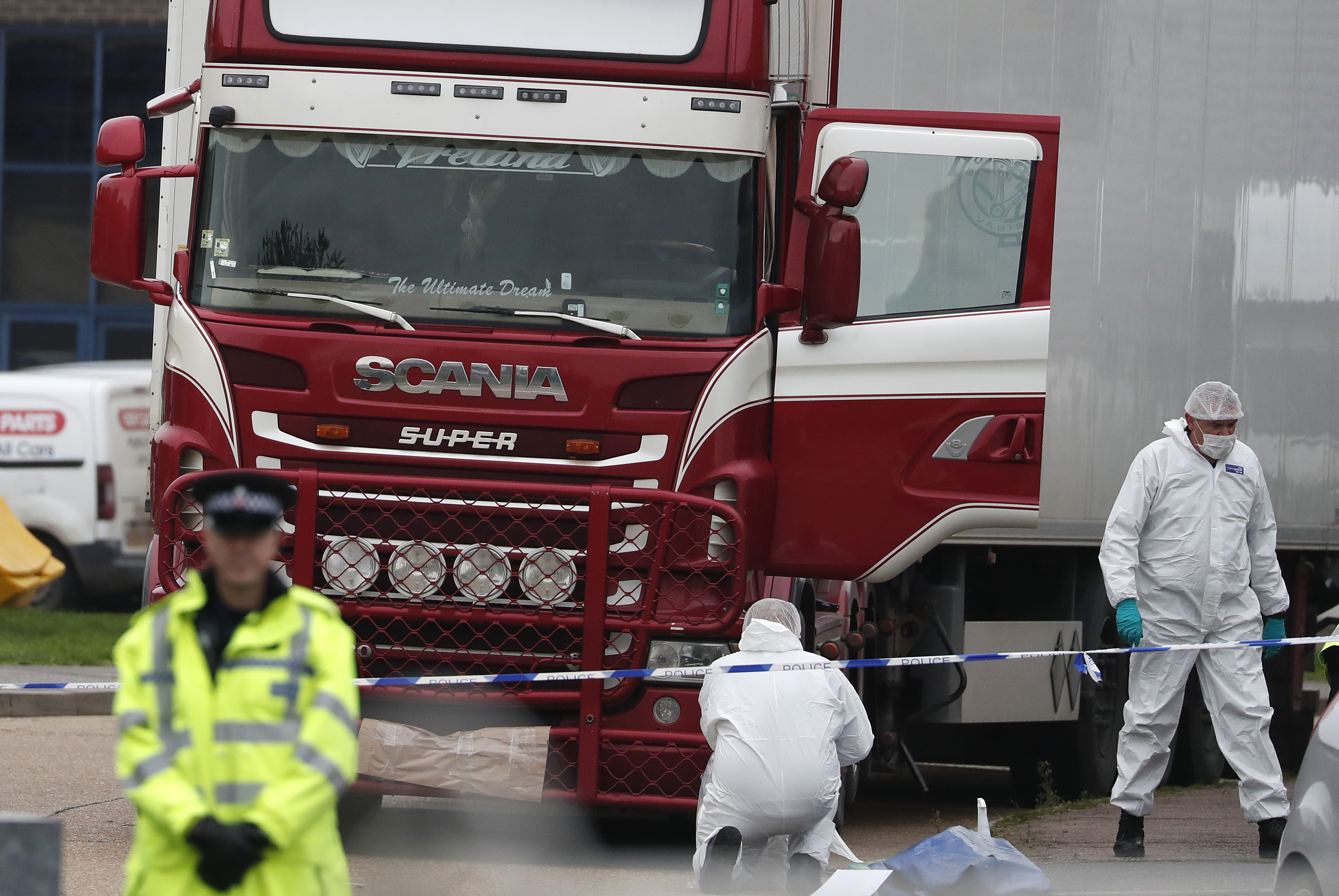 Suspect in migrant truck deaths can fight extradition to UK