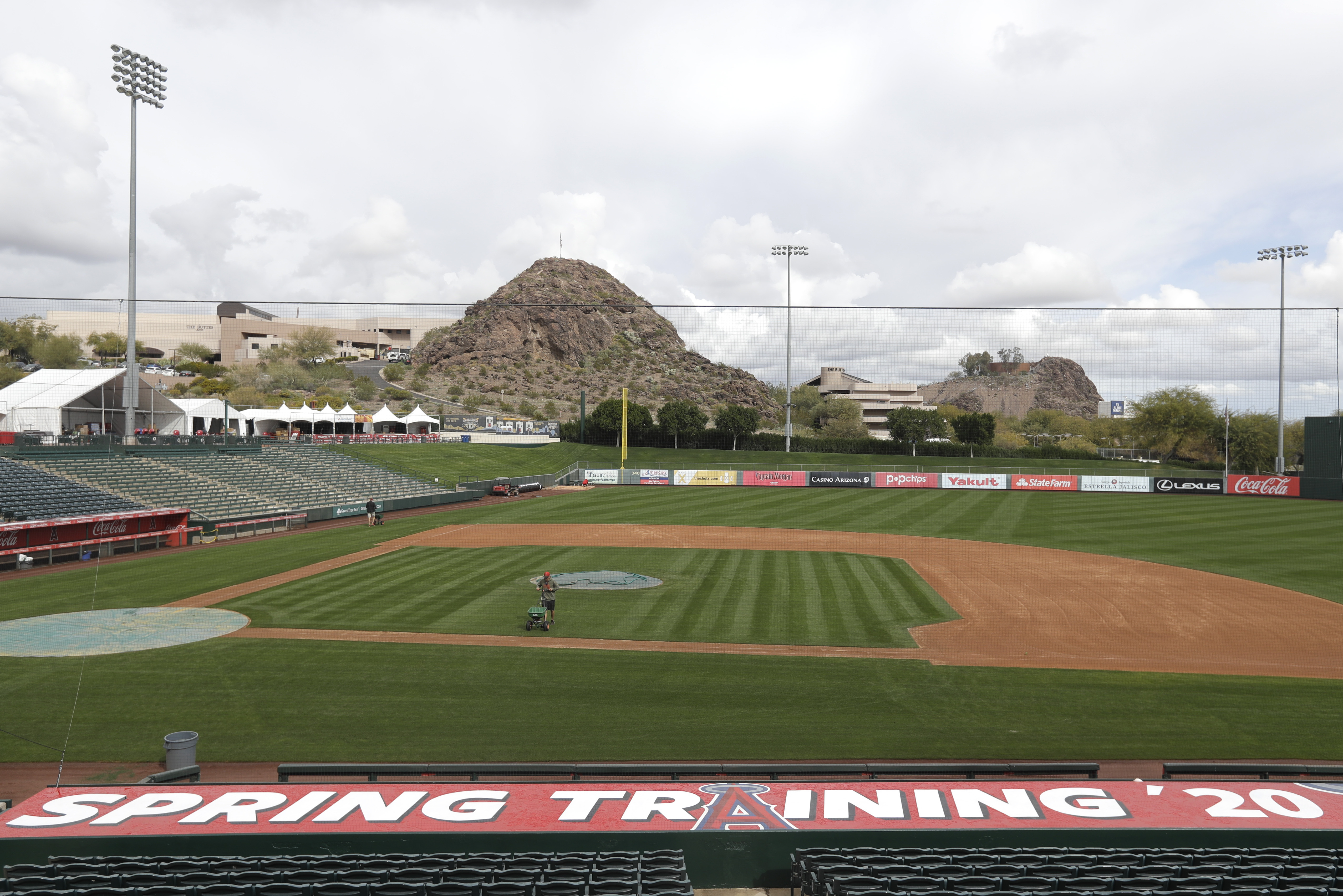 Angels' Stassi apologizes for Astros' sign-stealing scheme