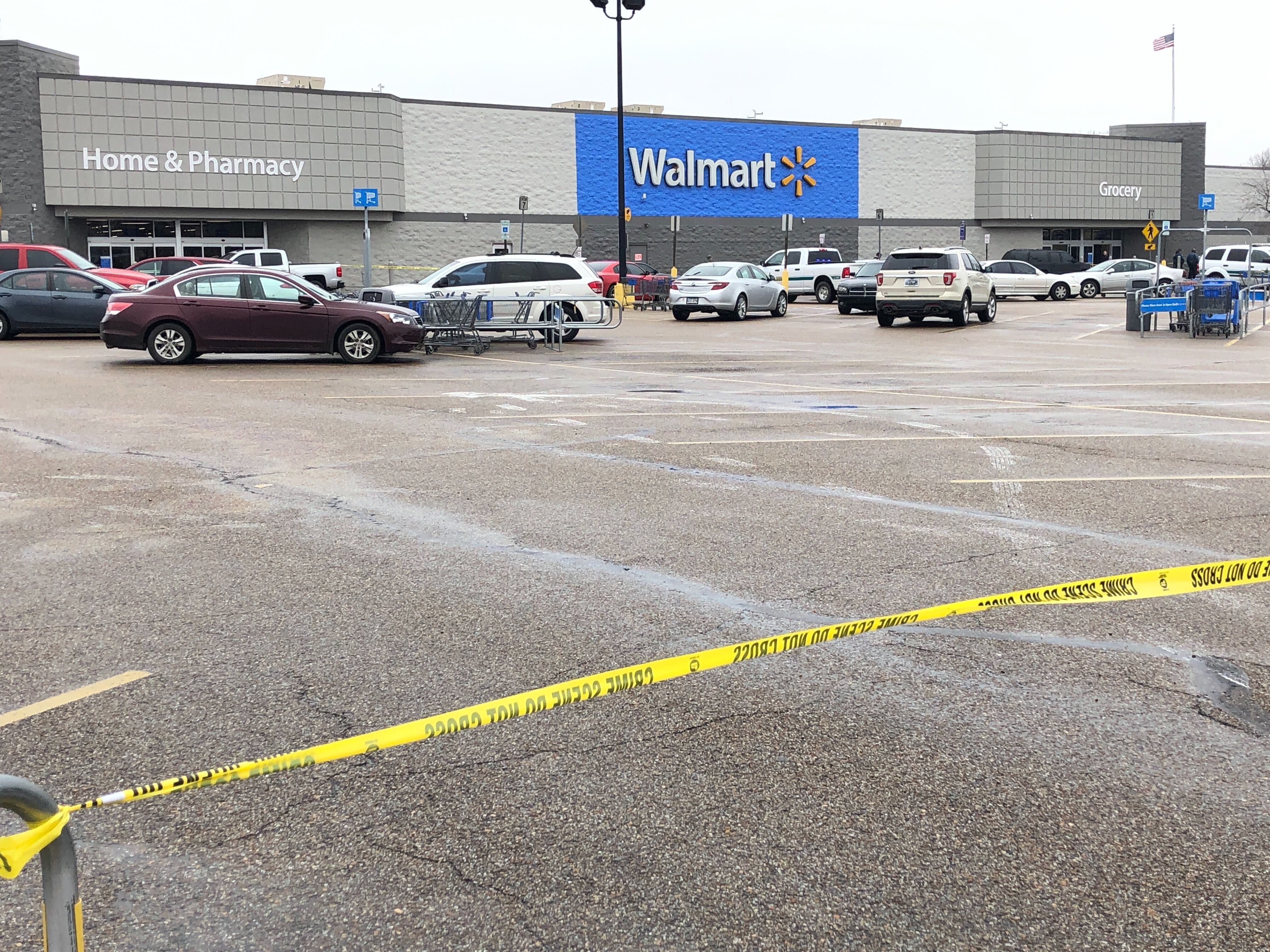Detective recovering after shooting at Arkansas Walmart