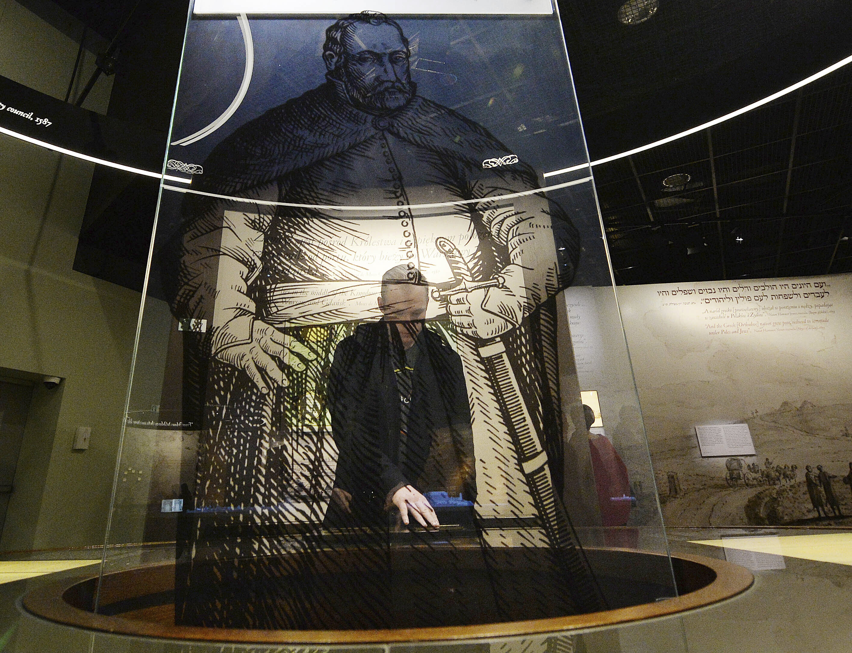 Polish govt urged to quickly OK new Jewish museum director