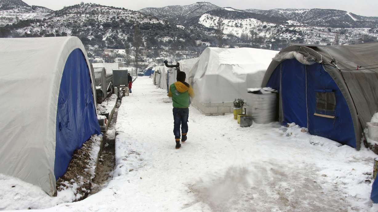 Freezing weather compounds crisis for displaced in Syria