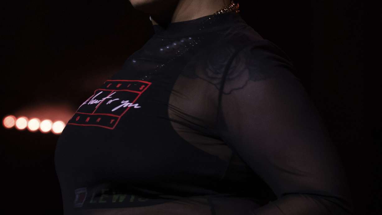 Glamour, glitz at London Fashion Week despite stormy weather