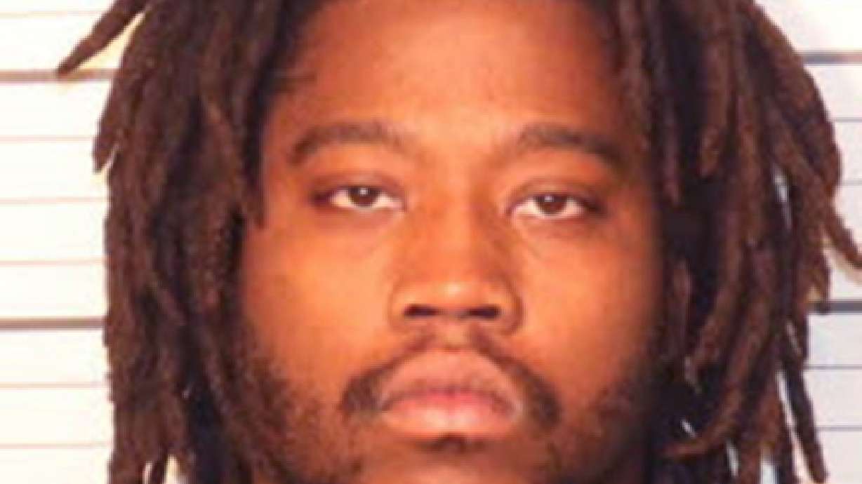 Charge: Man strangled girlfriend, 2 girls, burned bodies