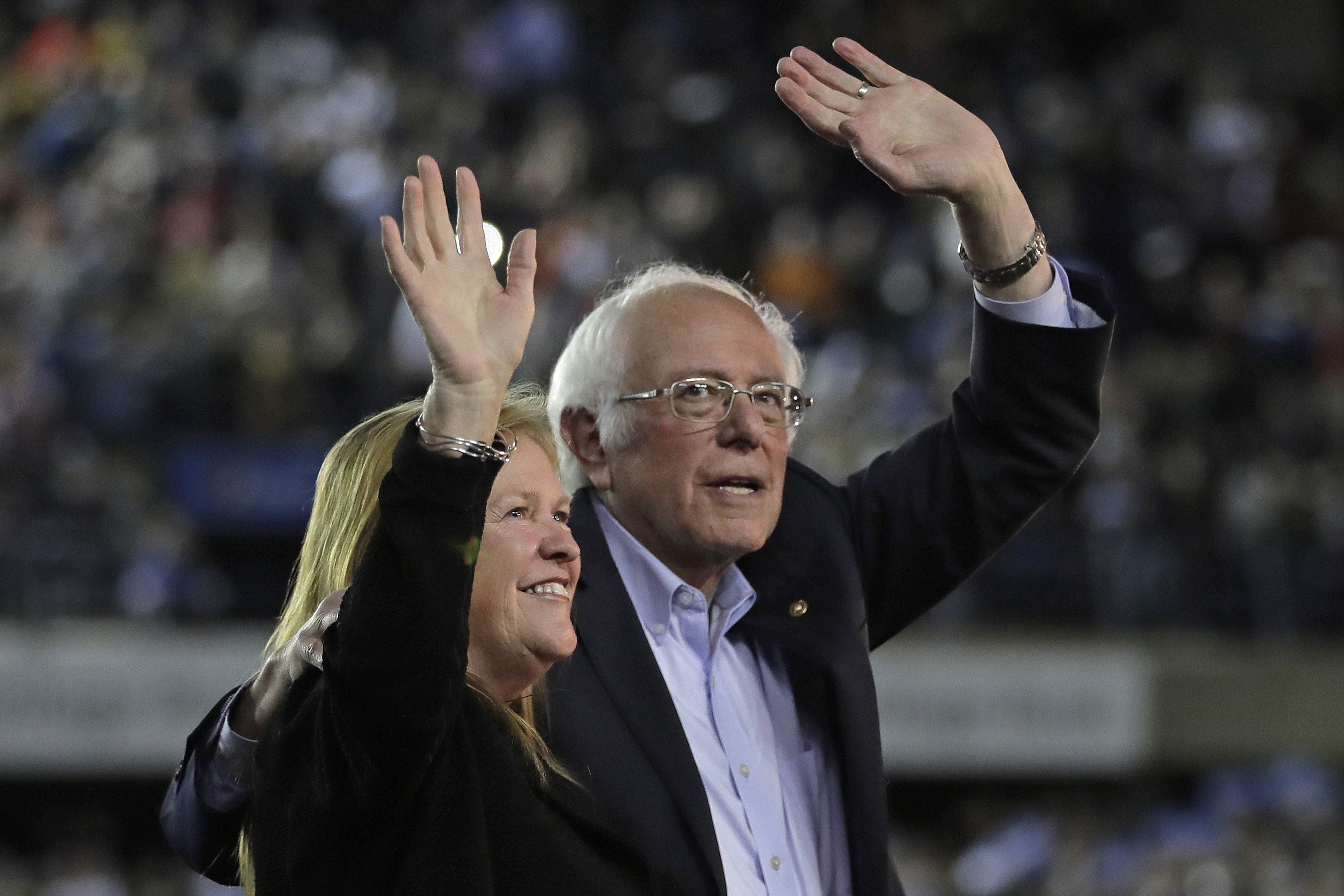 Questions about Sanders' health linger after heart attack