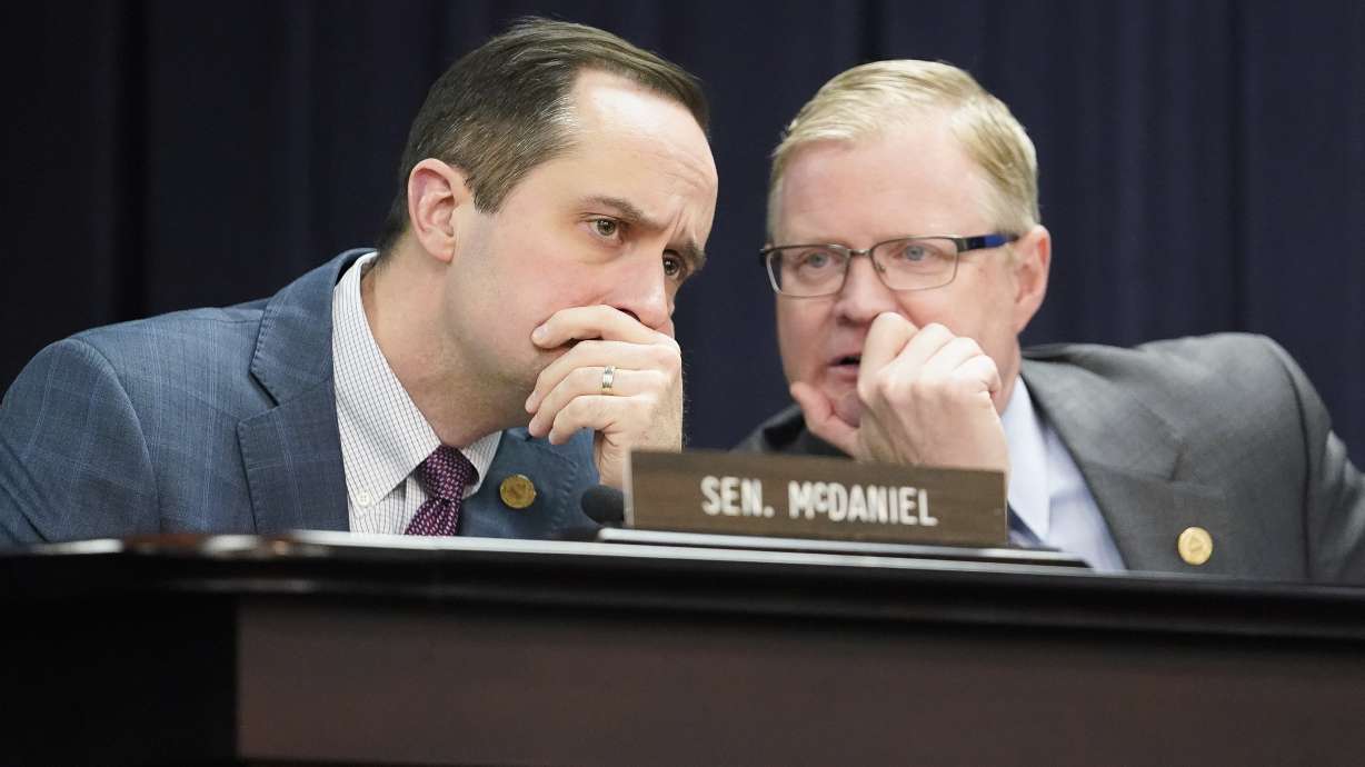 Panel advances proposal to limit gubernatorial pardon powers