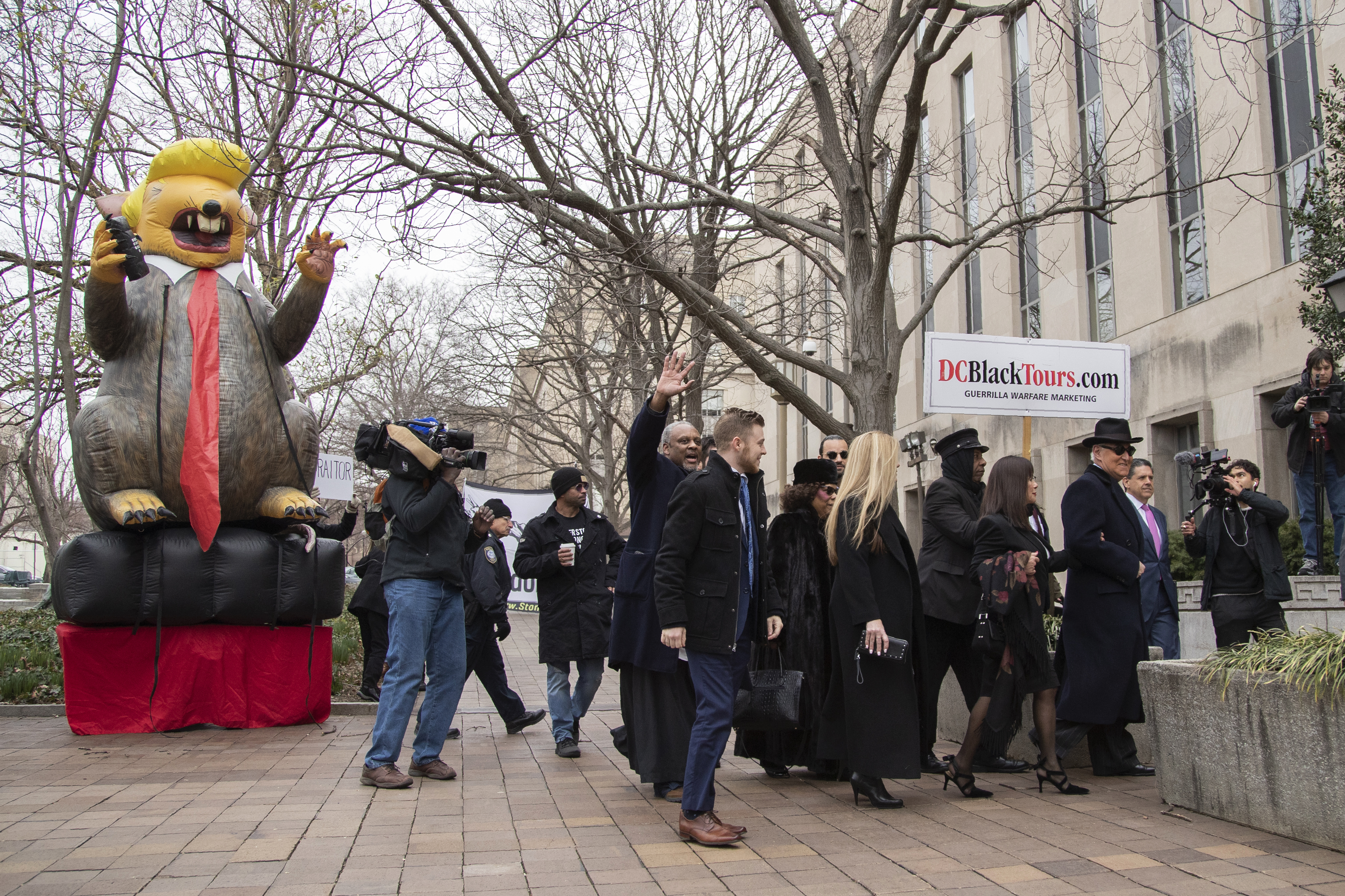 Roger Stone, right, accompanied by his wife Nydia Stone, arrive at federal court in Washington, Thursday, Feb. 20, 2020. Photo: AP Photo