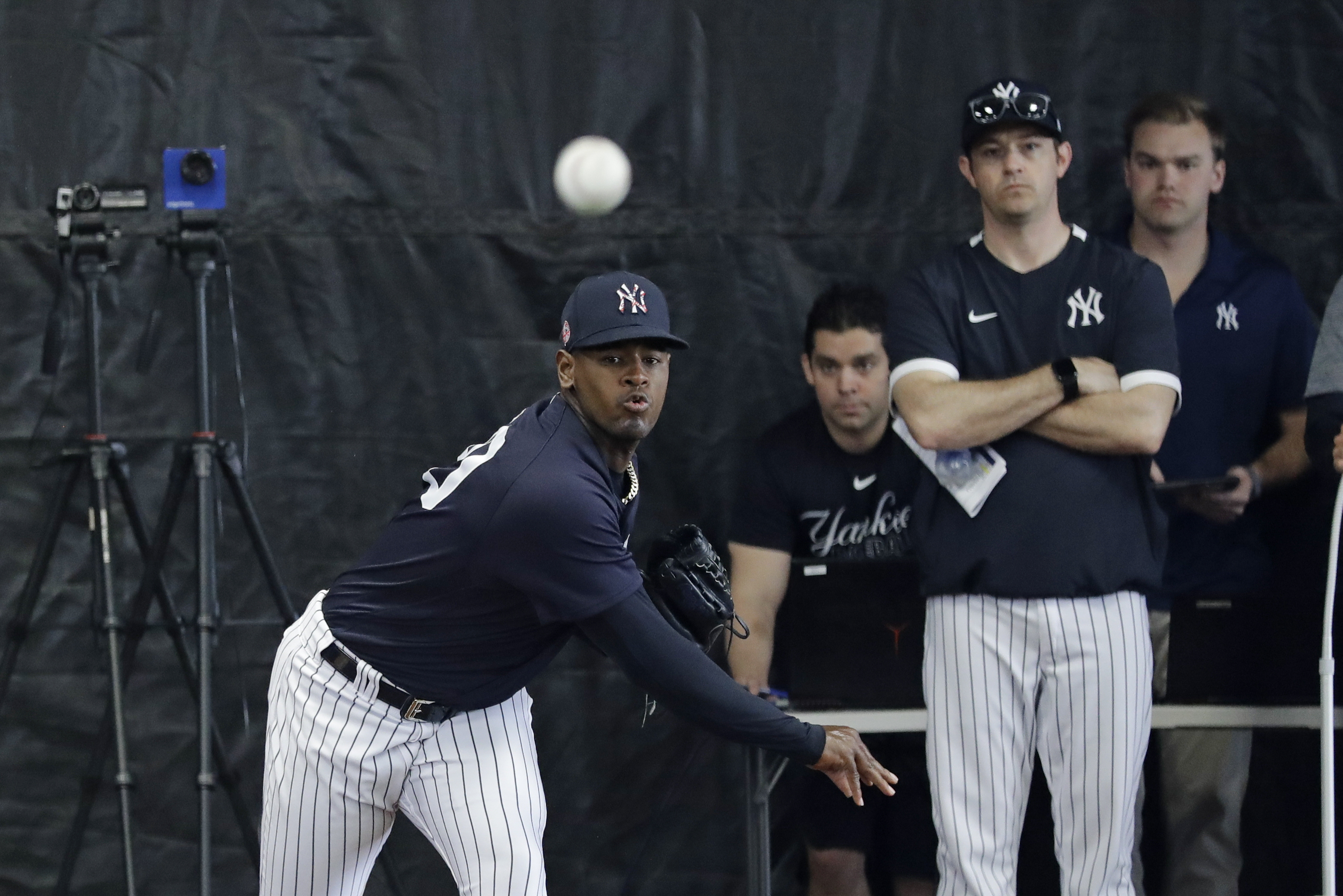 Yankees' Luis Severino has sore right forearm, shut down