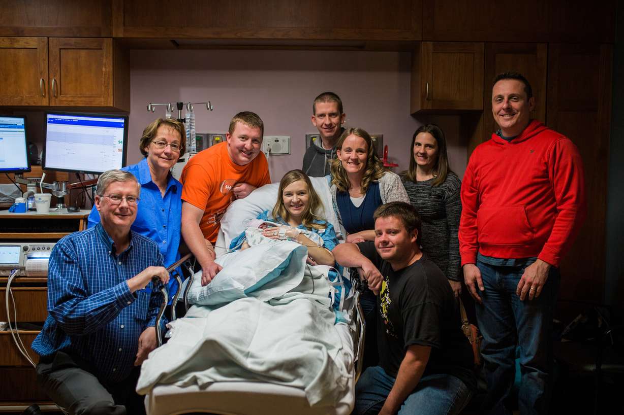 It was important for Tim and Jaelyn Allen to be surrounded by family on the day of Paetyn's birth. (Photo: Tim and Jaelyn Allen)