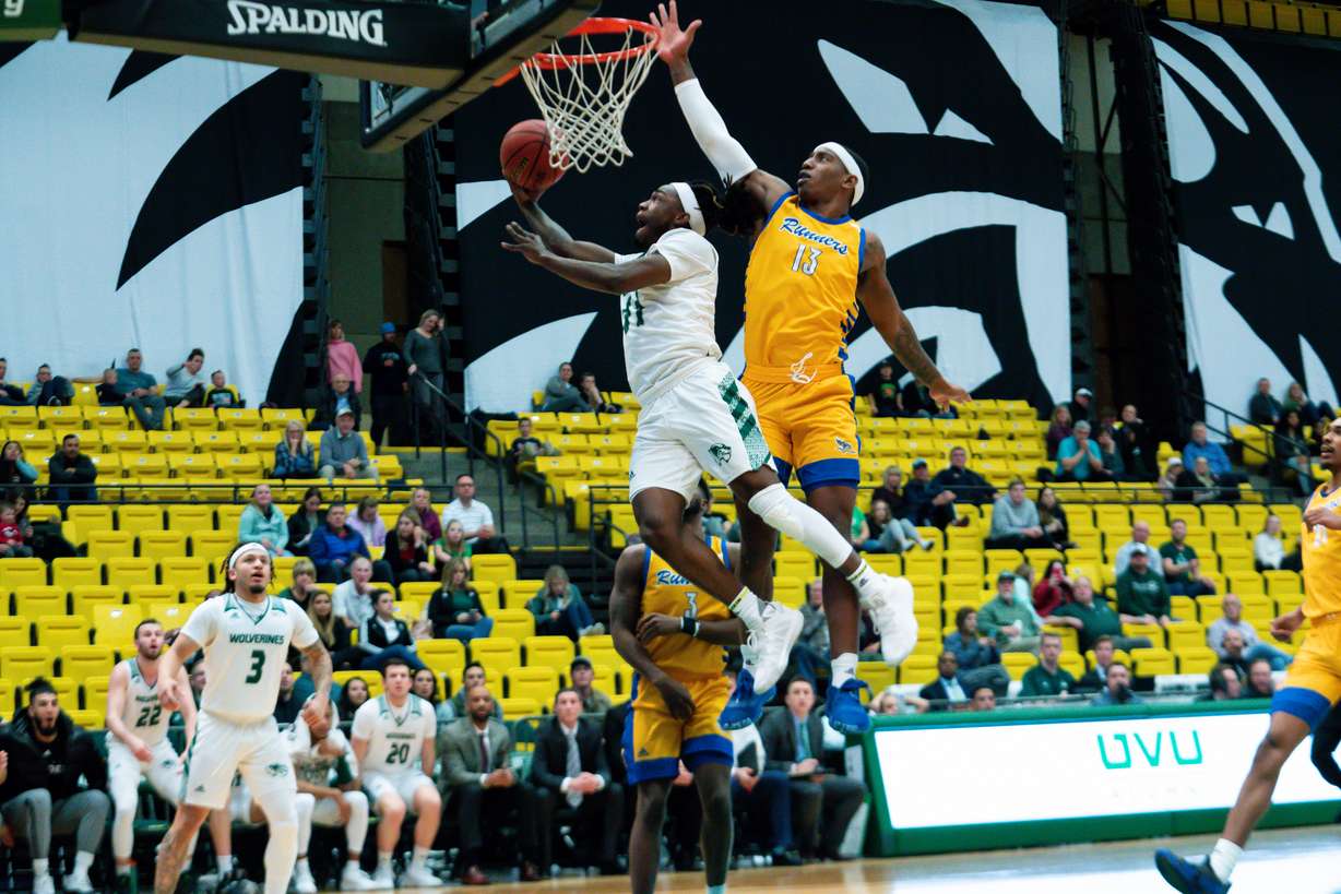 Brandon Averette made five 3-pointers and matched his season high with 20 points as Utah Valley topped Cal State Bakersfield 72-58 on Thursday night. (Photo: Kathryn Herrin via UVU Athletics).