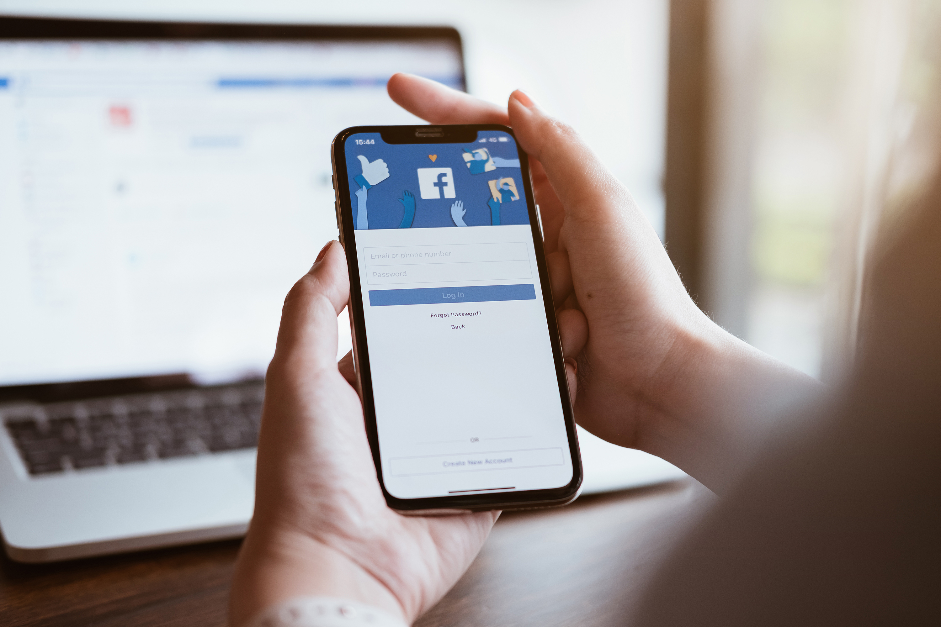 Facebook will pay you up to $5 to record your voice