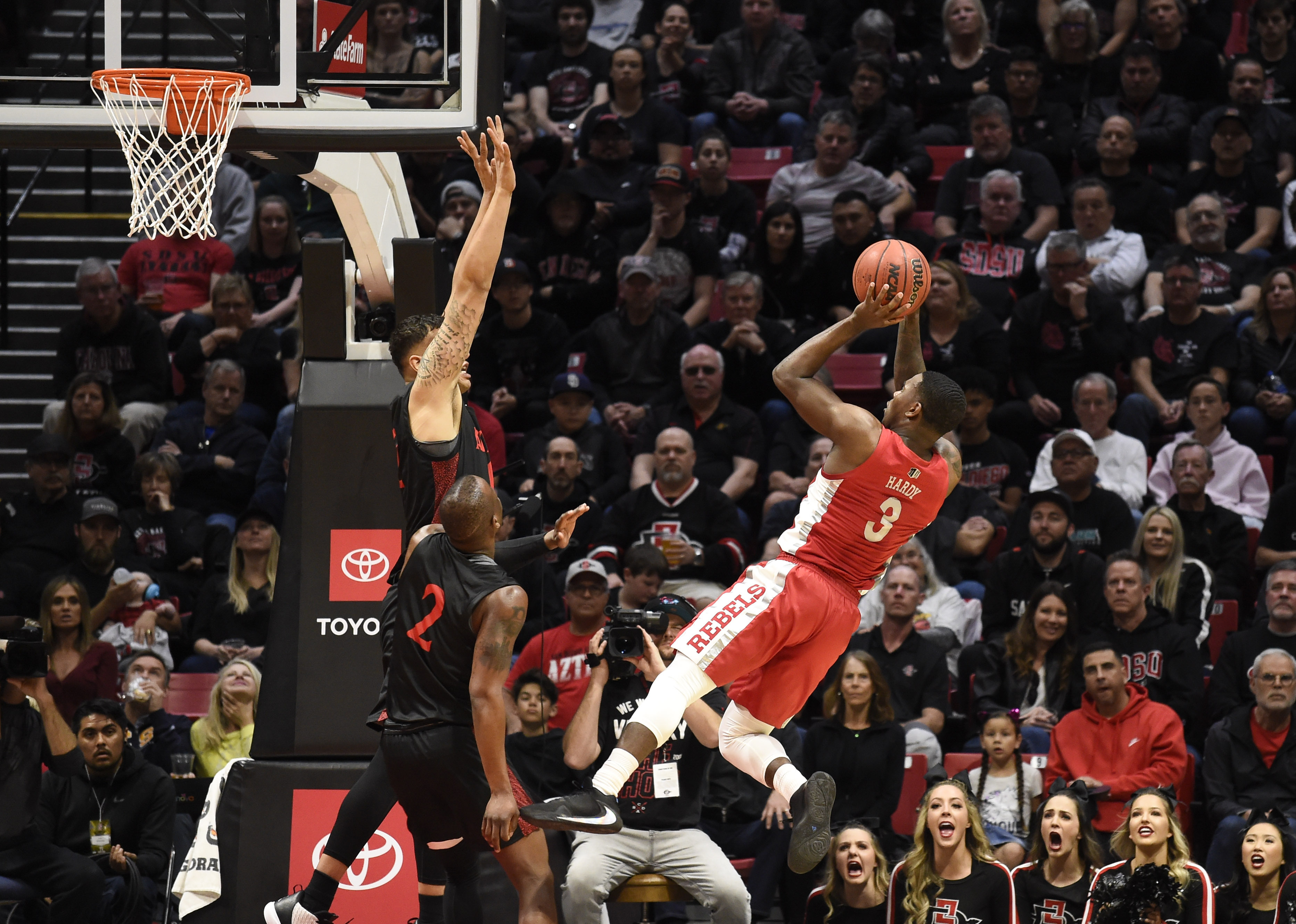 UNLV hands No. 4 San Diego State its first loss, 66-63