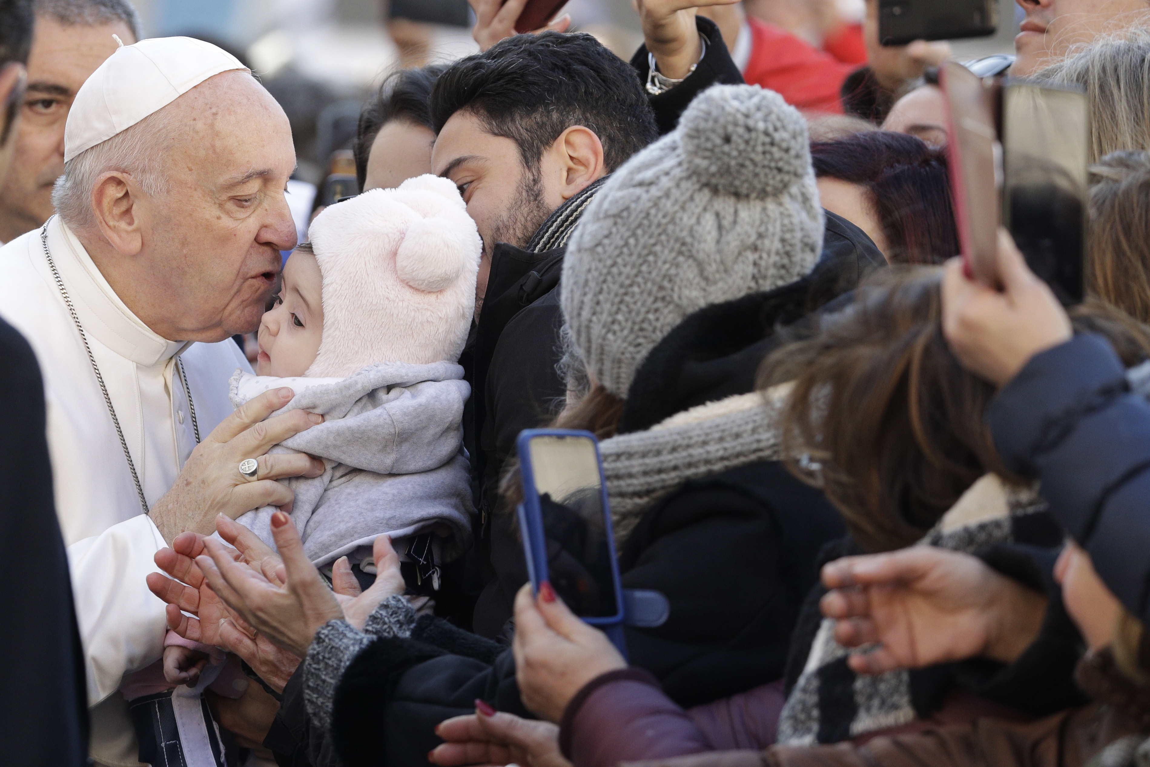 Pope cautions against 'unfair' Middle East peace plans