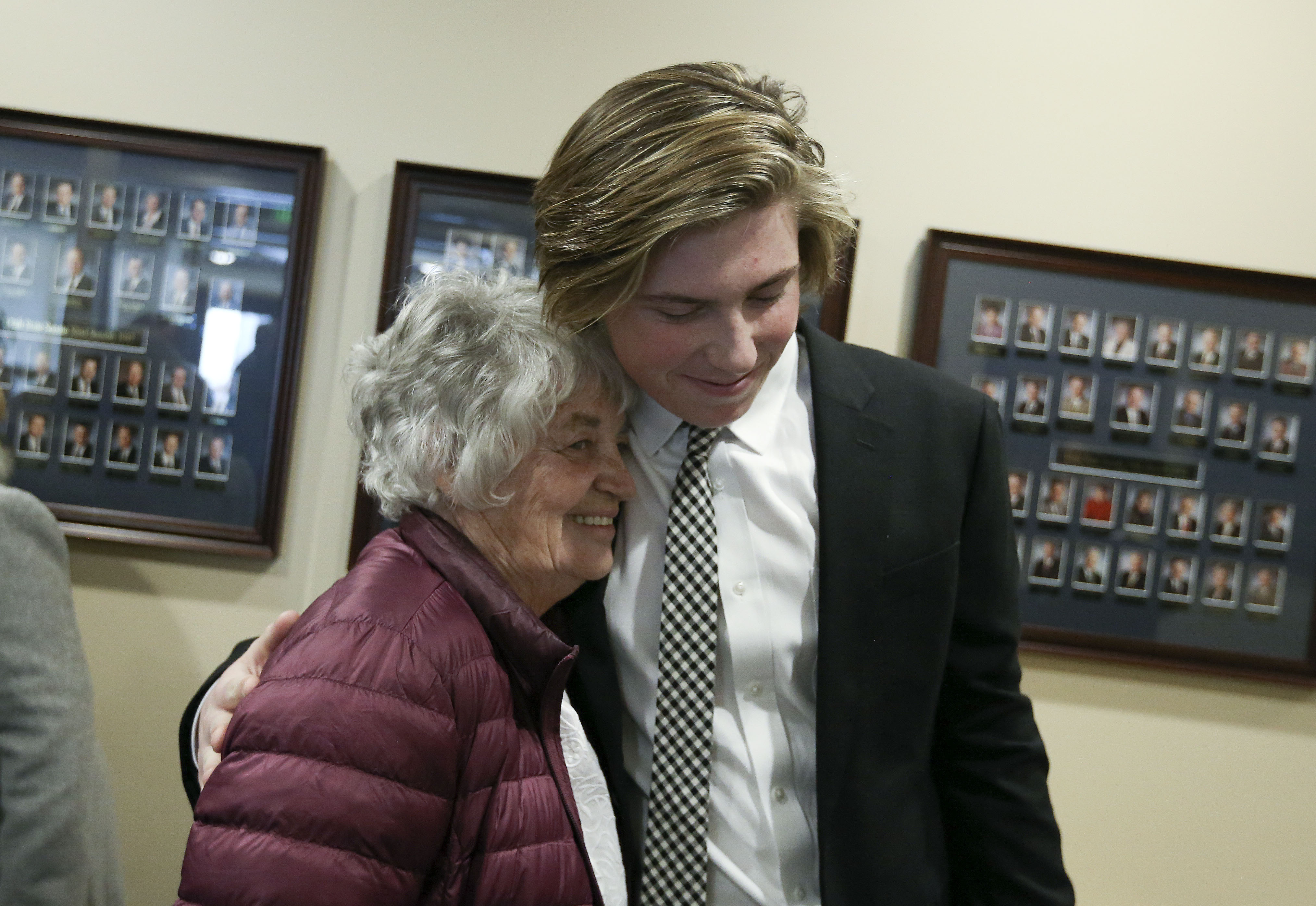 Senate panel agrees adding time to safe haven for babies a good step