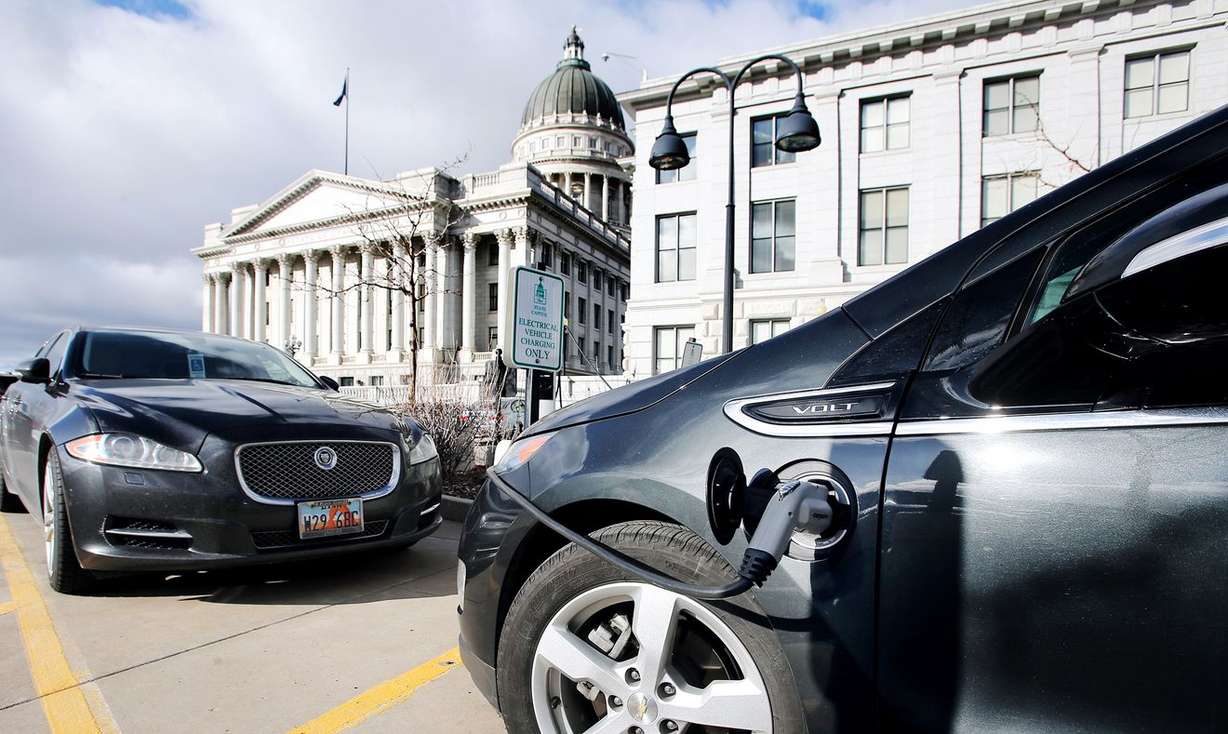 An electric car charges at the Capitol in Salt Lake City on Monday, Feb. 24, 2020. (Photo: Scott G. Winterton, KSL)