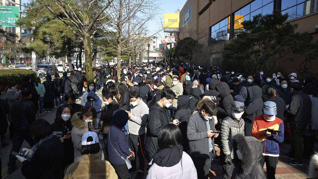 'Are you still alive?' Virus fears grip South Korean city