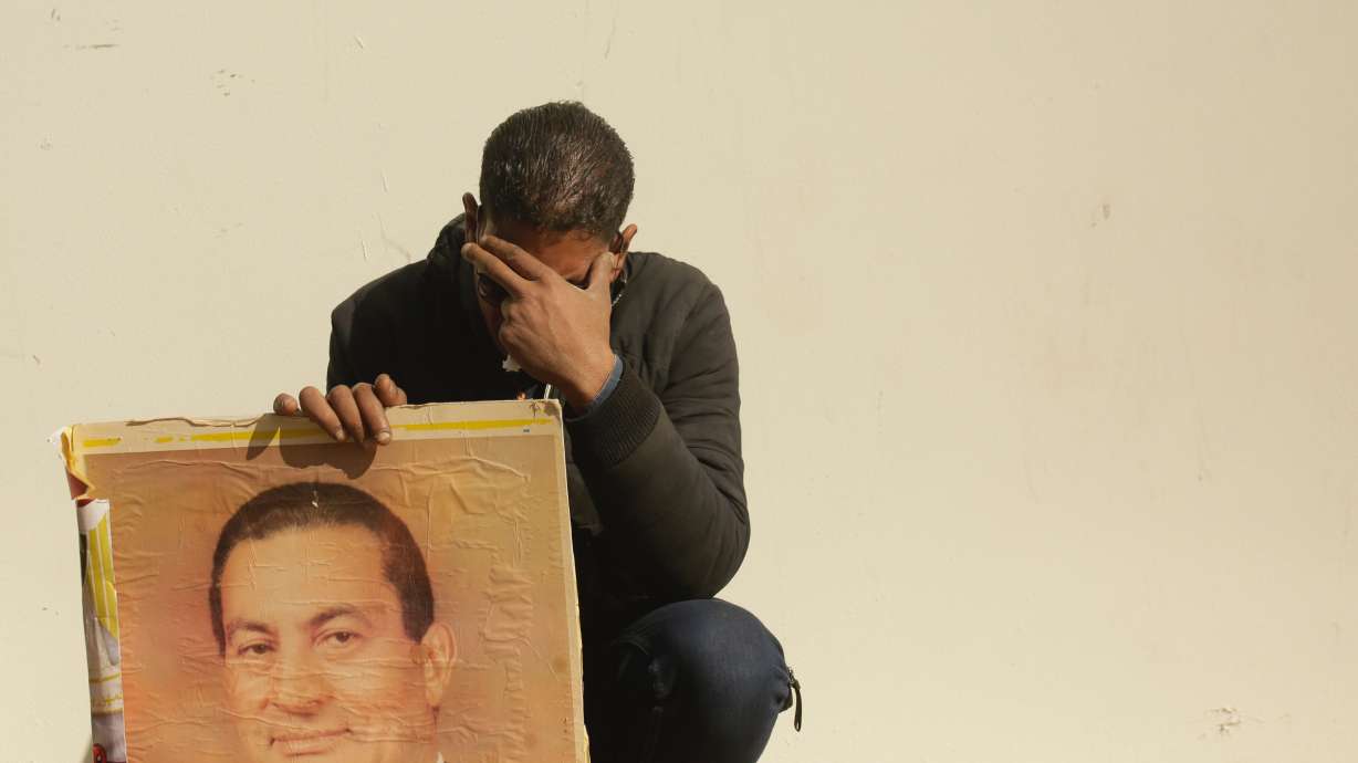 Egypt holds full-honors military funeral for Mubarak