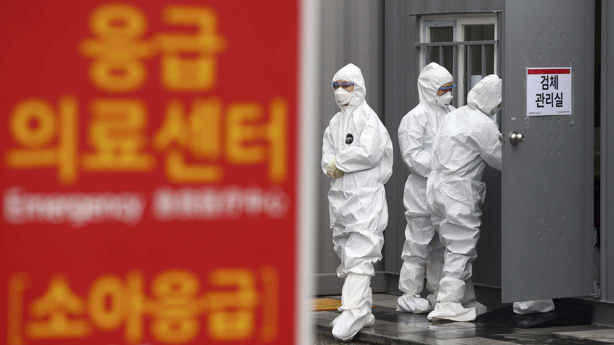 Delta reduces flights to Korea as virus outbreak spreads