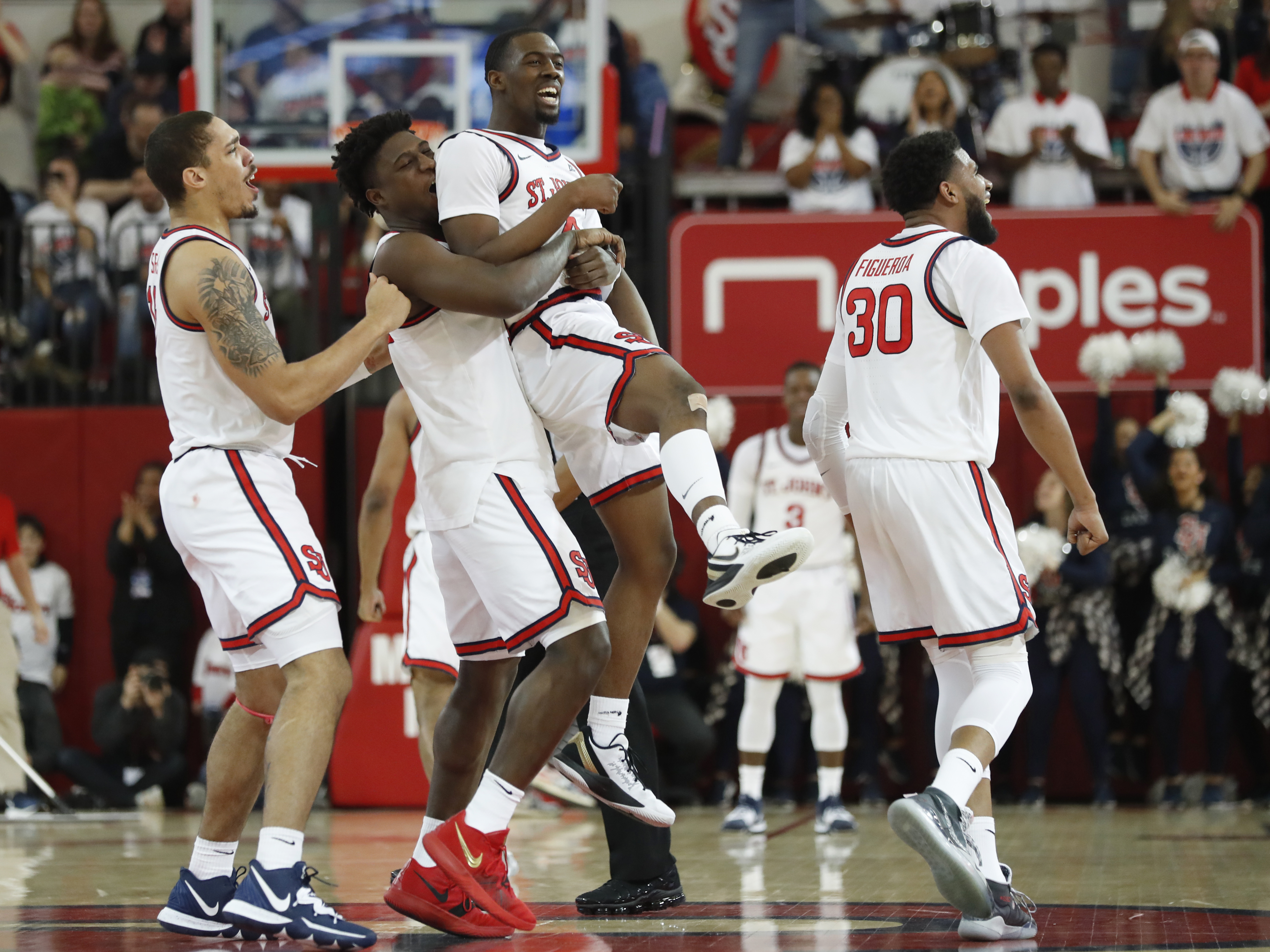 St. John's hits 14 3s to stop No. 10 Creighton, 91-71