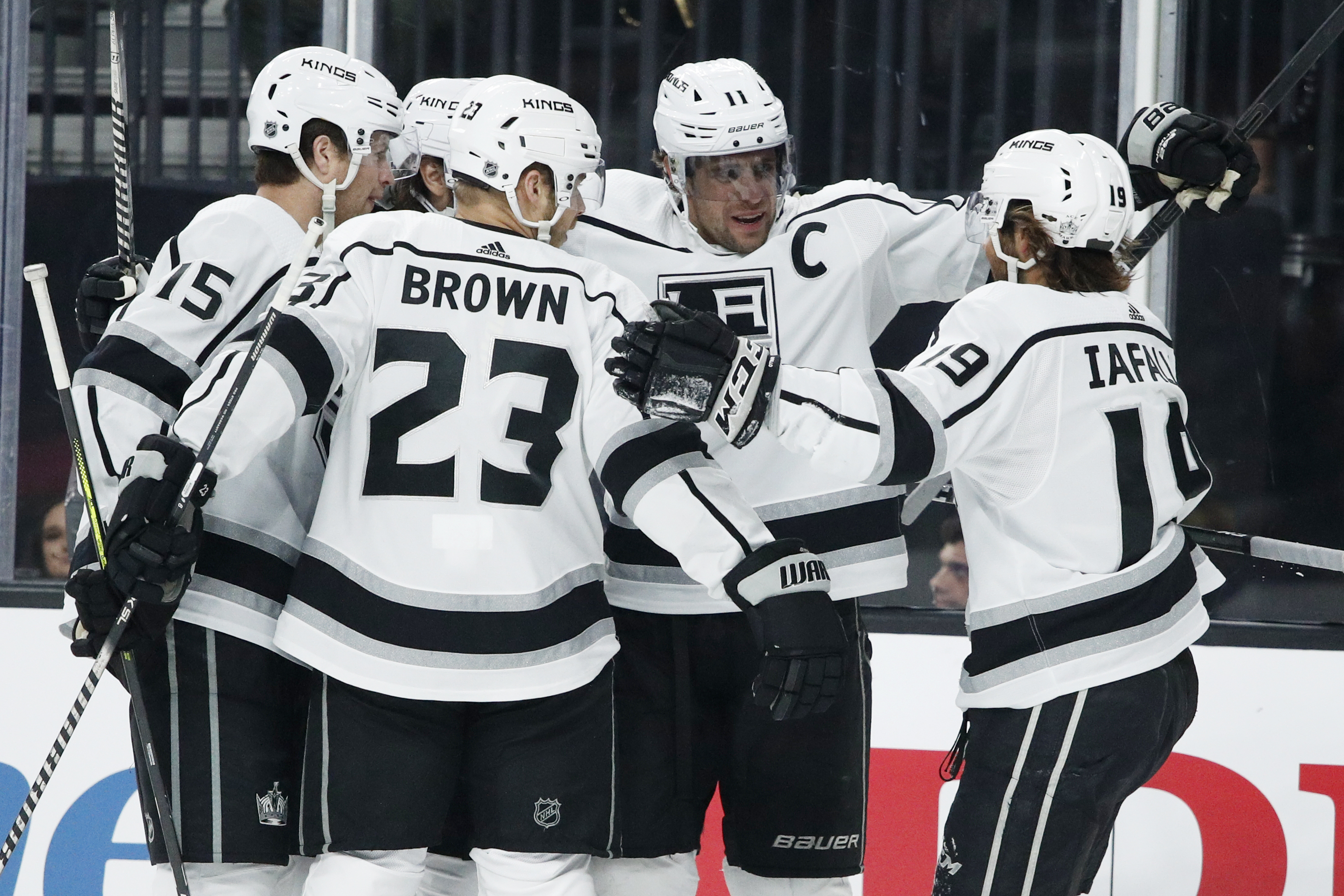 Kopitar scores twice, Kings win in Vegas, 4-1