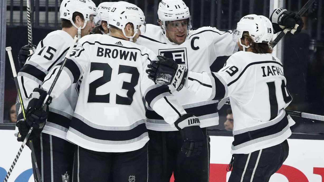 Kopitar scores twice, Kings win in Vegas, 4-1