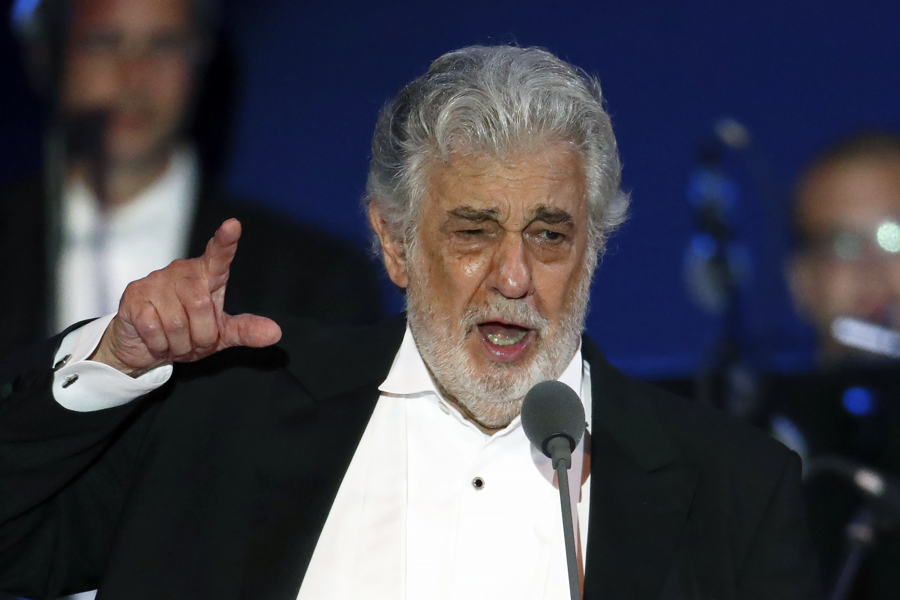 Opera union board member alleges cover-up in Domingo scandal