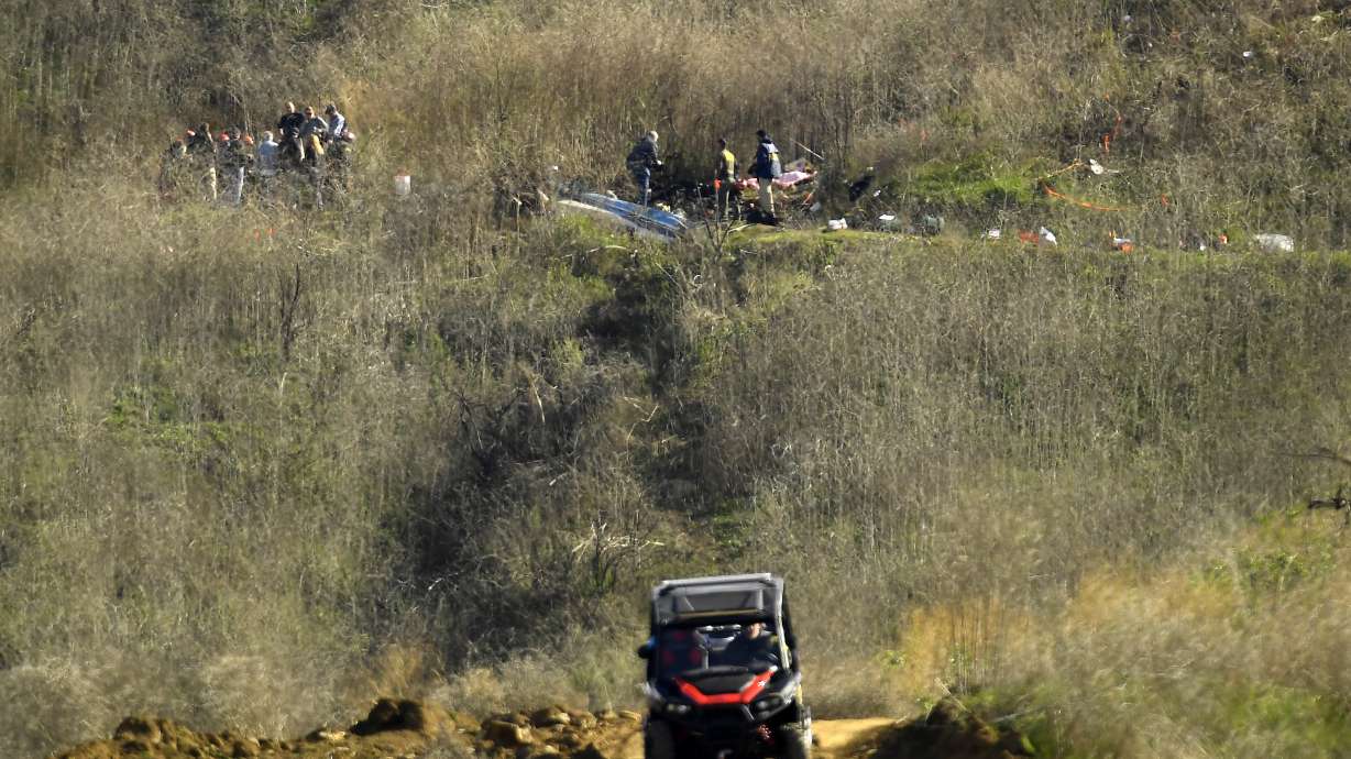 LA County sheriff says 8 deputies took Bryant crash photos