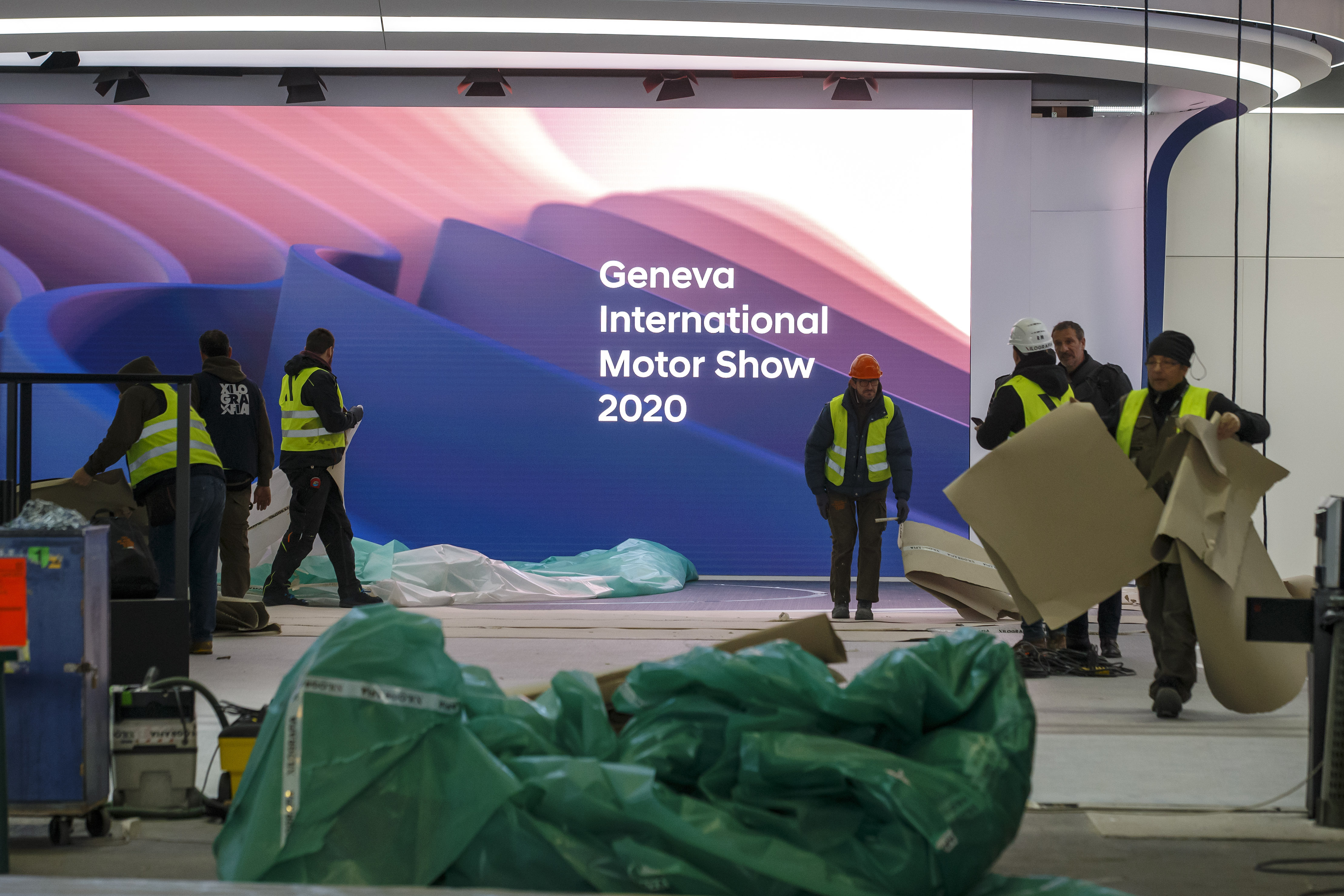 Trade show blues: Exhibitions go virtual as virus spreads 