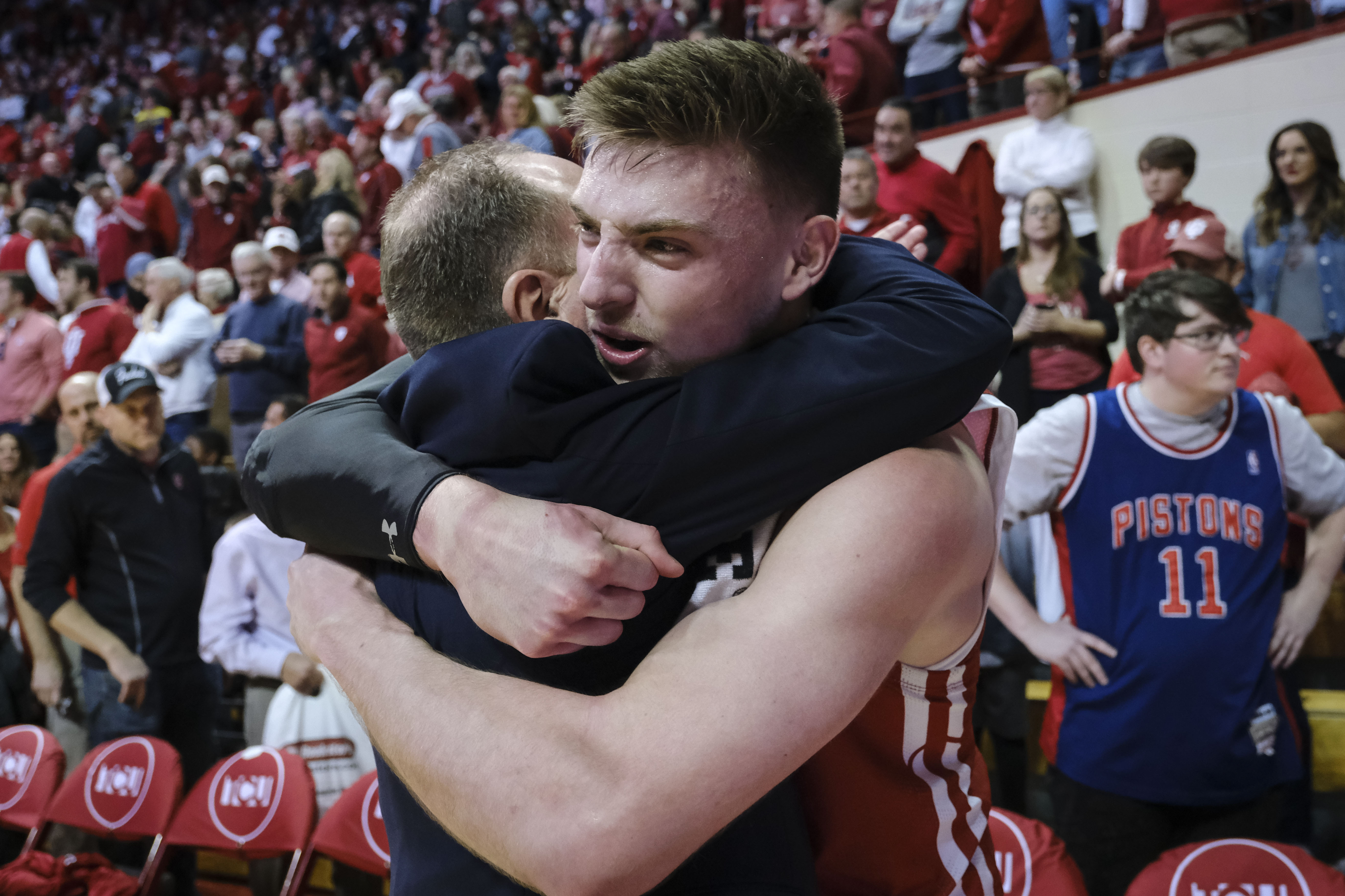 No. 24 Badgers clinch share of Big 10 title, beat Indiana
