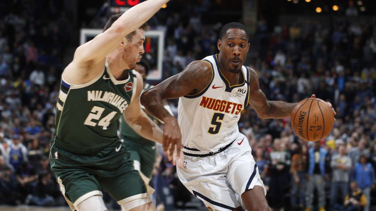 Murray scores 21 as Nuggets beat short-handed Bucks 109-95