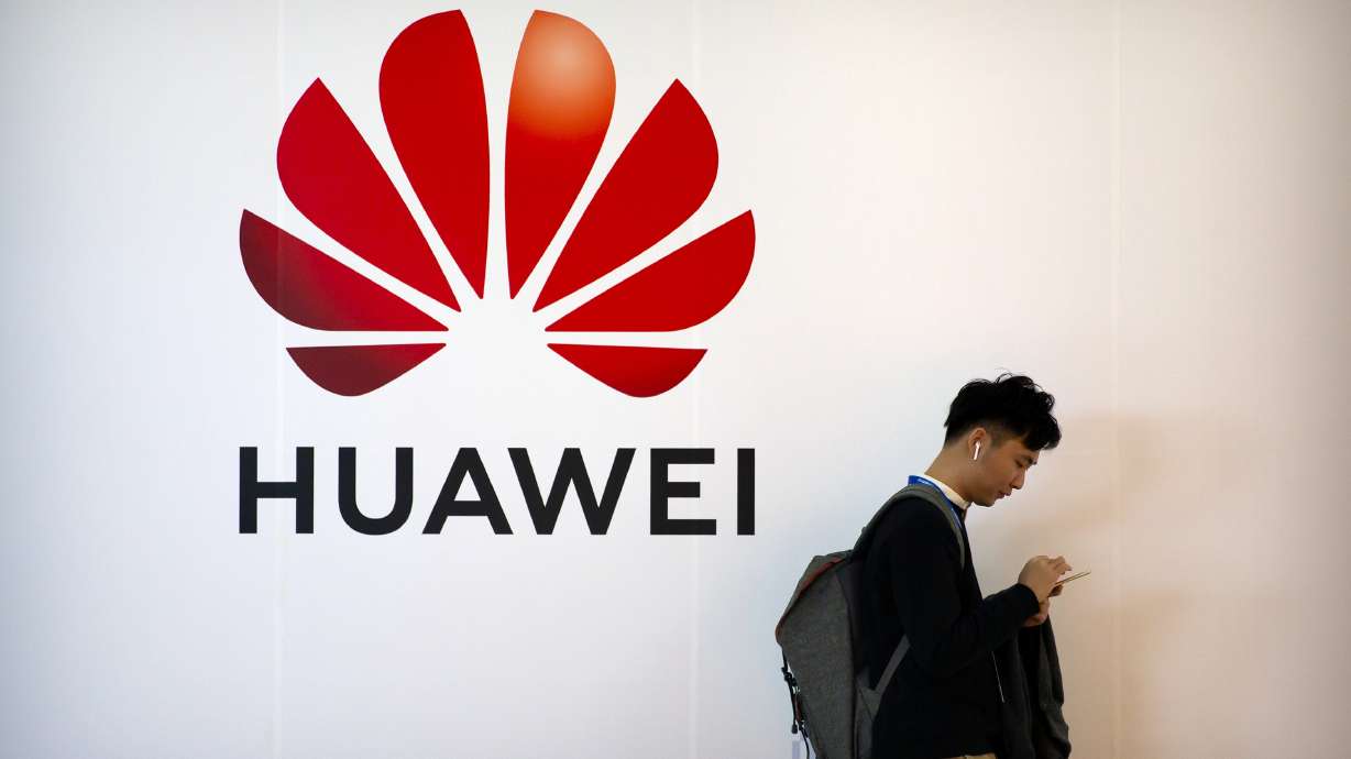 UK lawmakers challenge government over 'high risk' Huawei