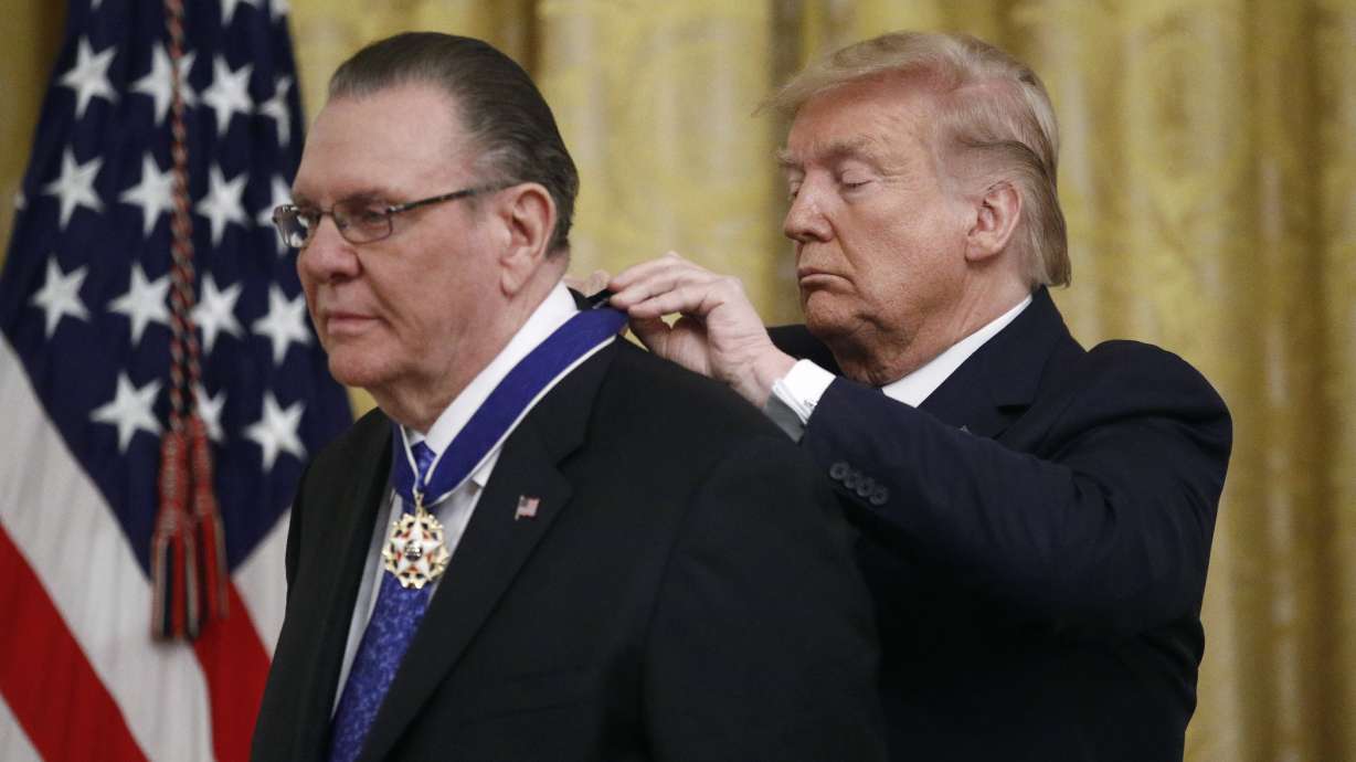 Trump presents Medal of Freedom to retired four-star general