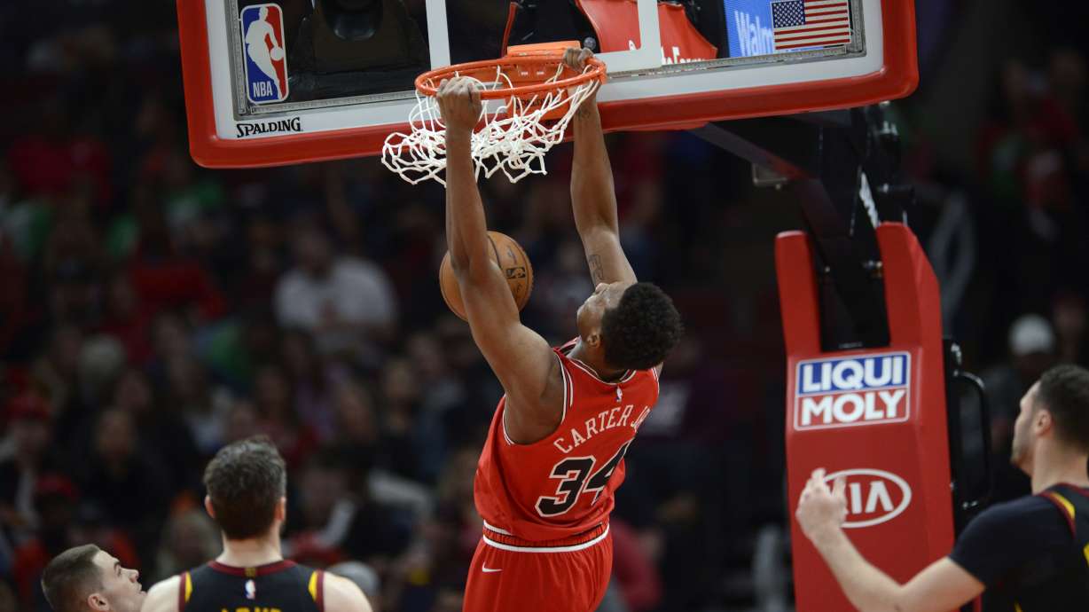 White scores 20, commits 9 TOs, Bulls beat Cavaliers 108-103